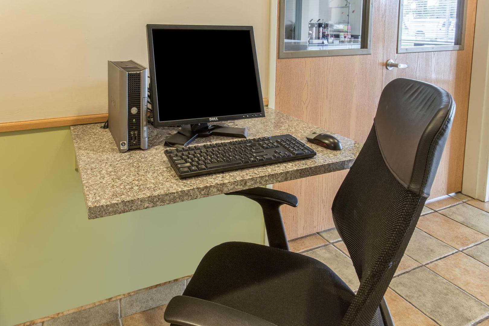 Rock Island Inn & Suites