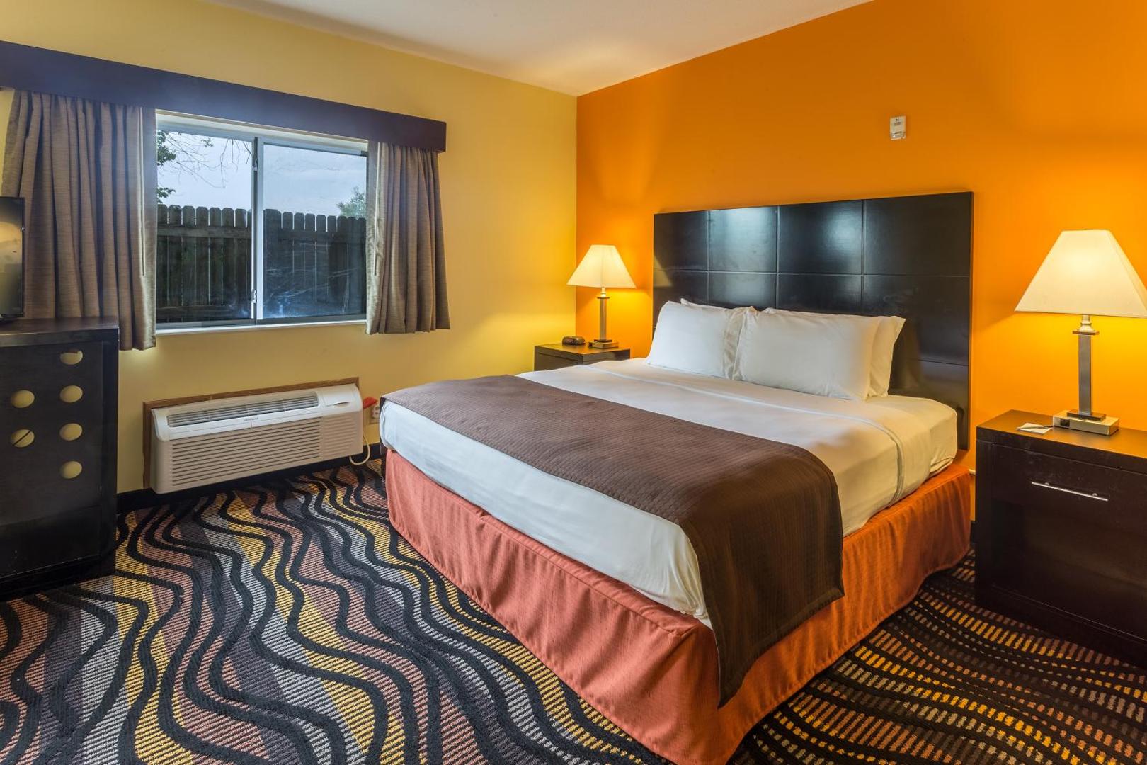 Rock Island Inn & Suites