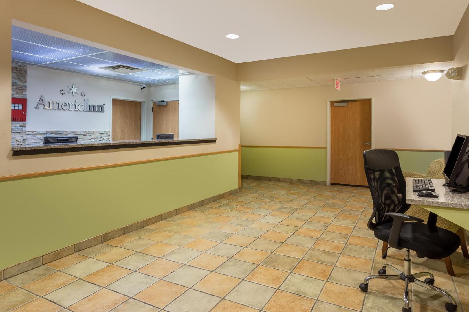Rock Island Inn & Suites