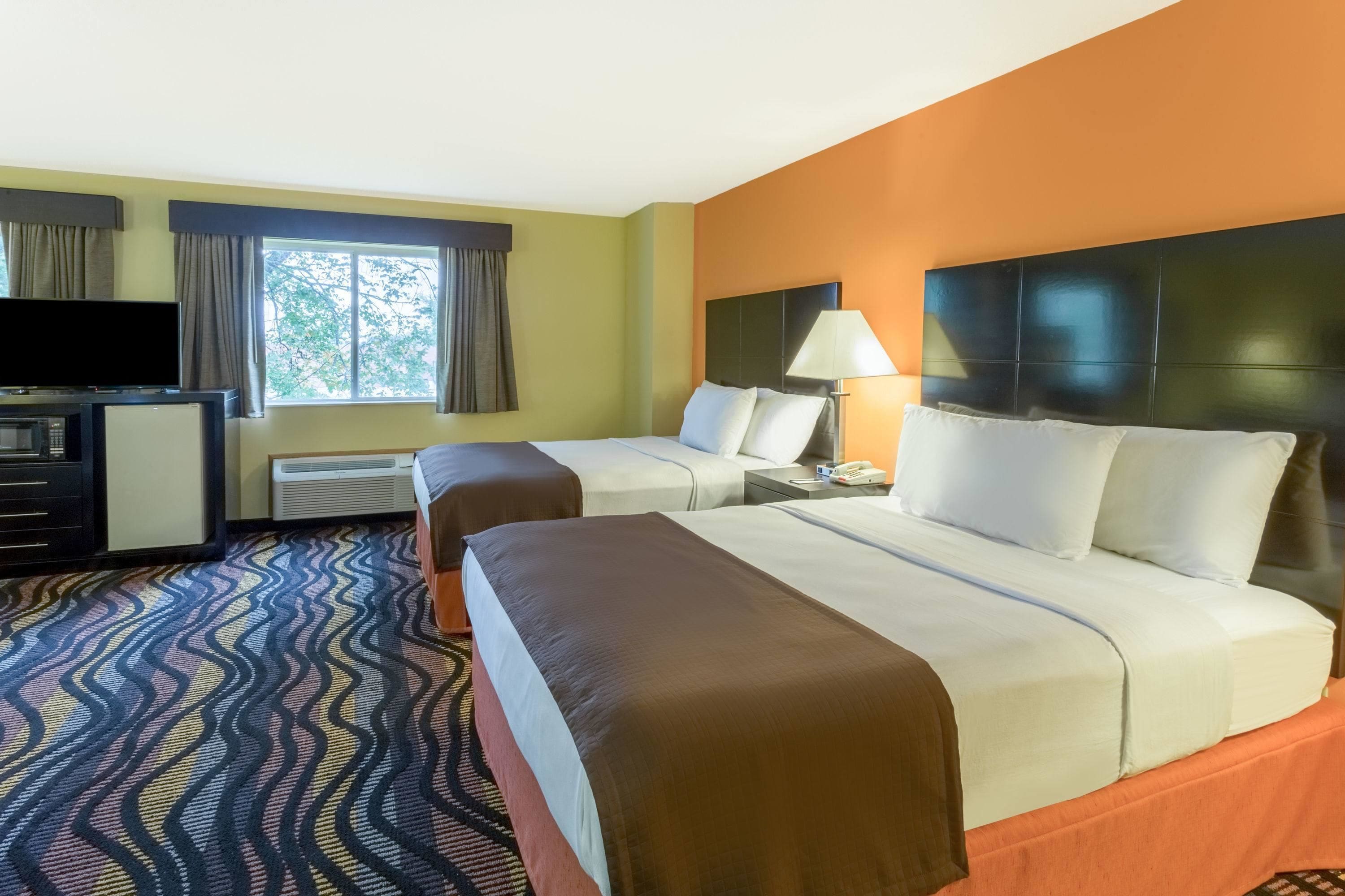 Rock Island Inn & Suites