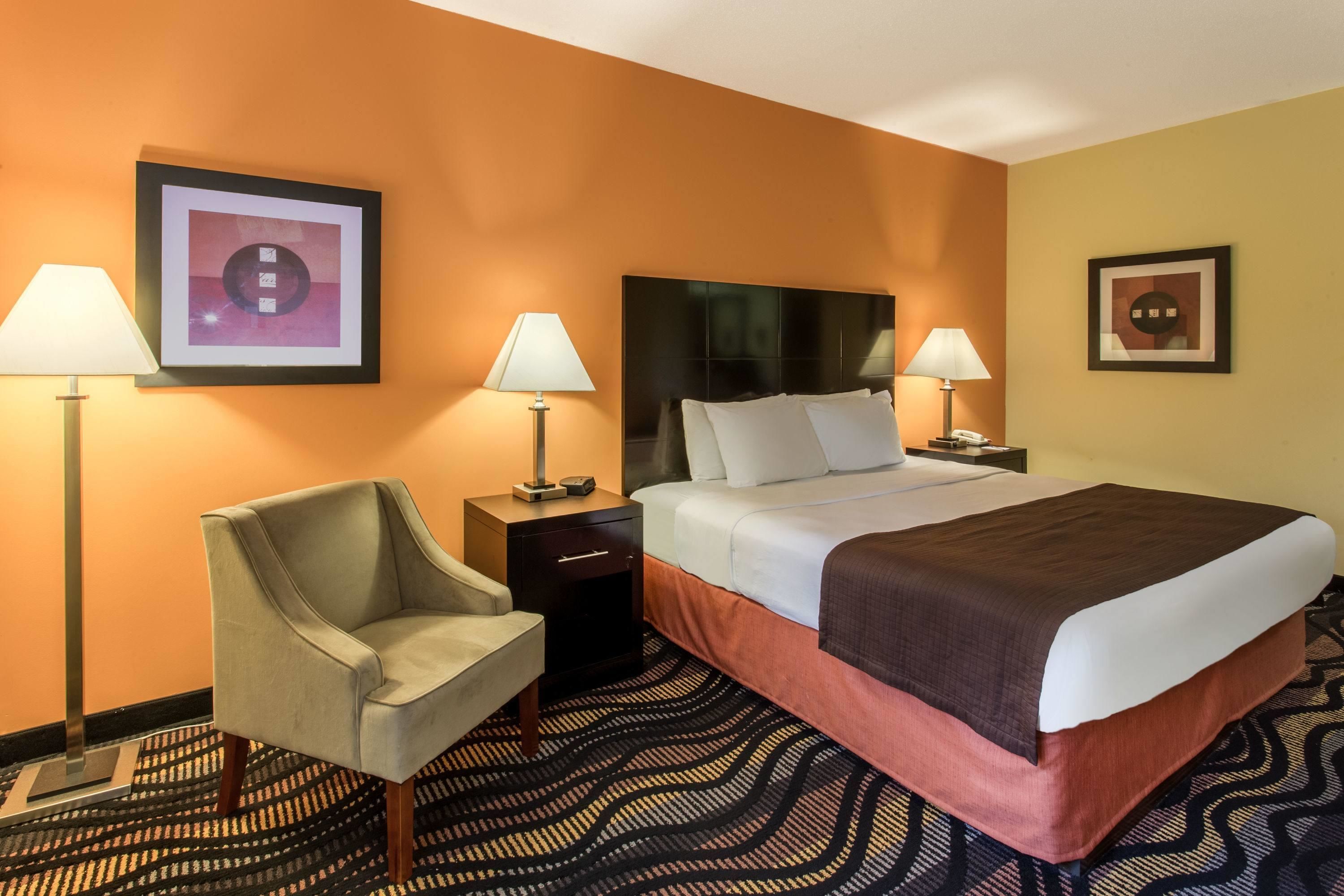 Rock Island Inn & Suites