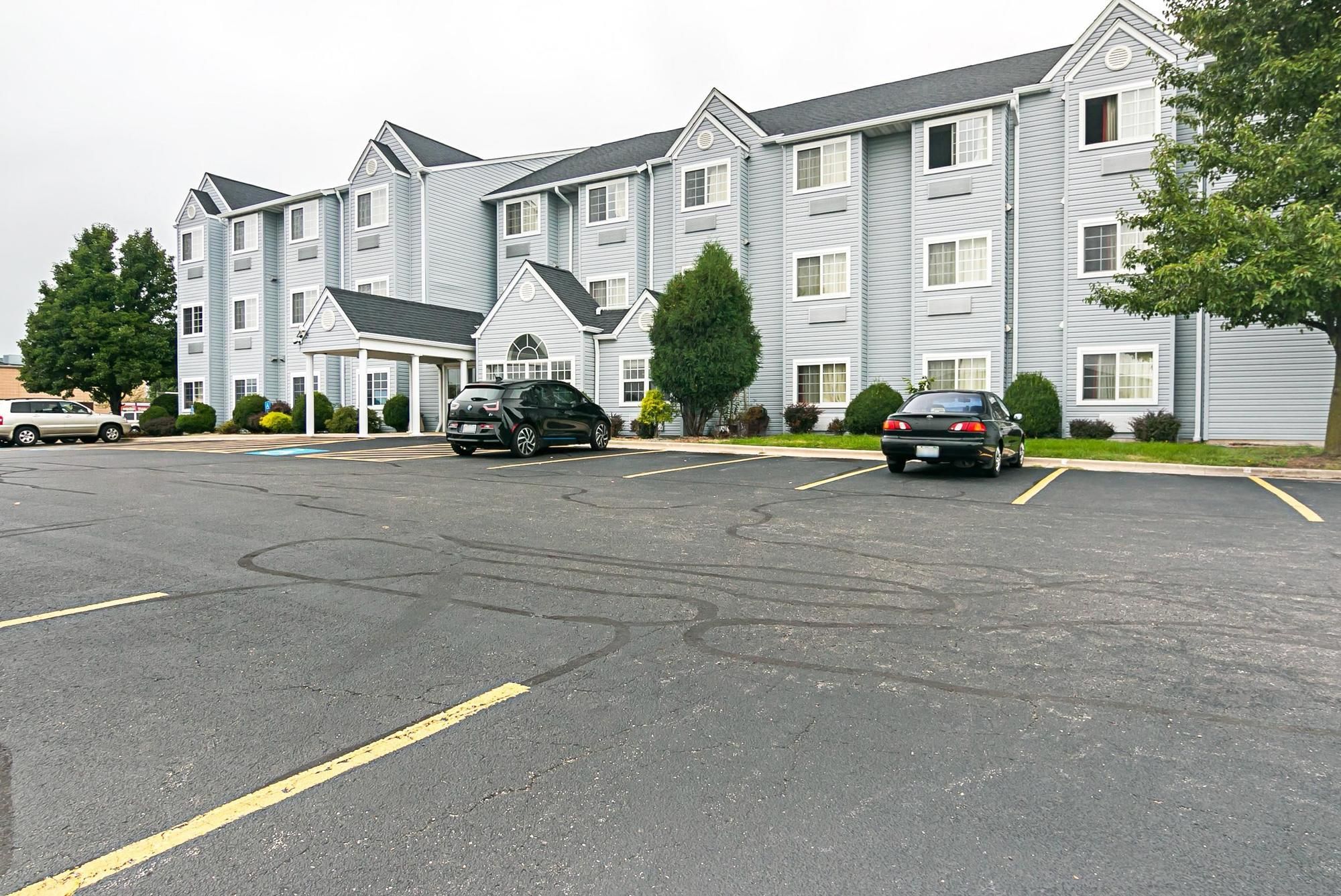 Motel 6 Sycamore