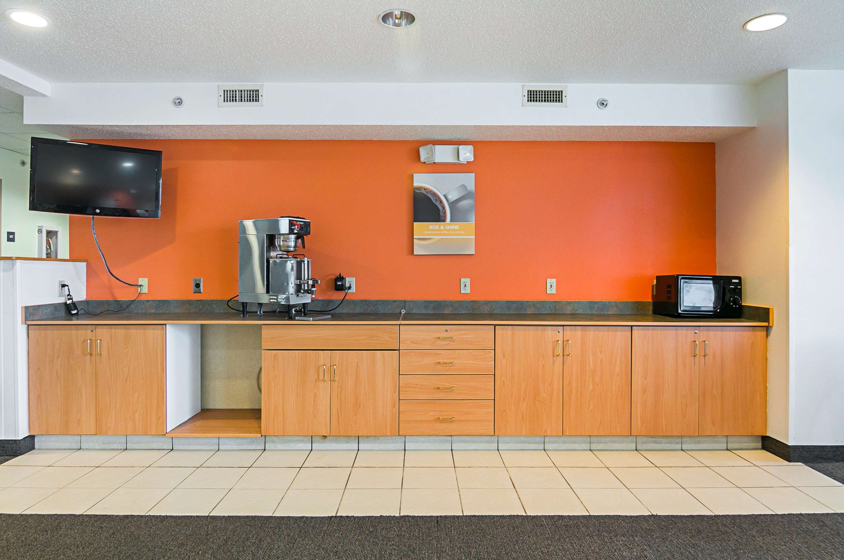 Motel 6 Sycamore