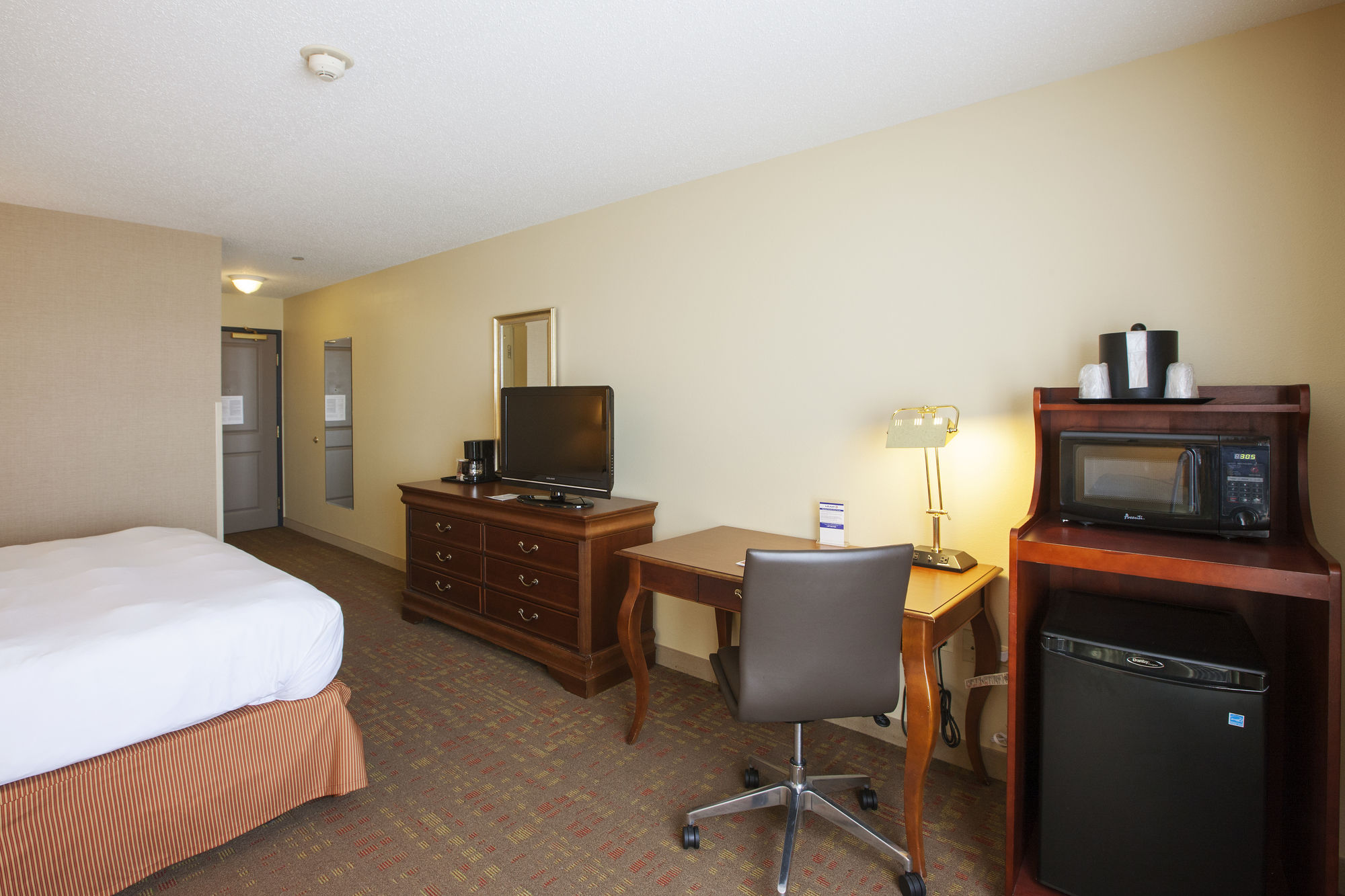Country Inn & Suites by Radisson, Tinley Park, IL