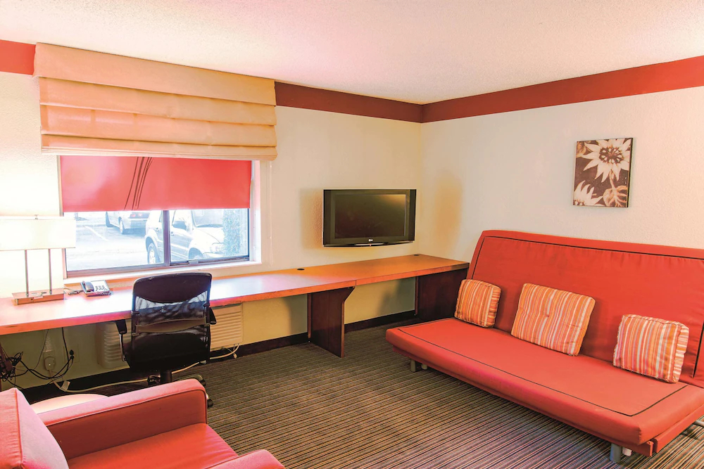 La Quinta Inn & Suites by Wyndham Chicago Tinley Park