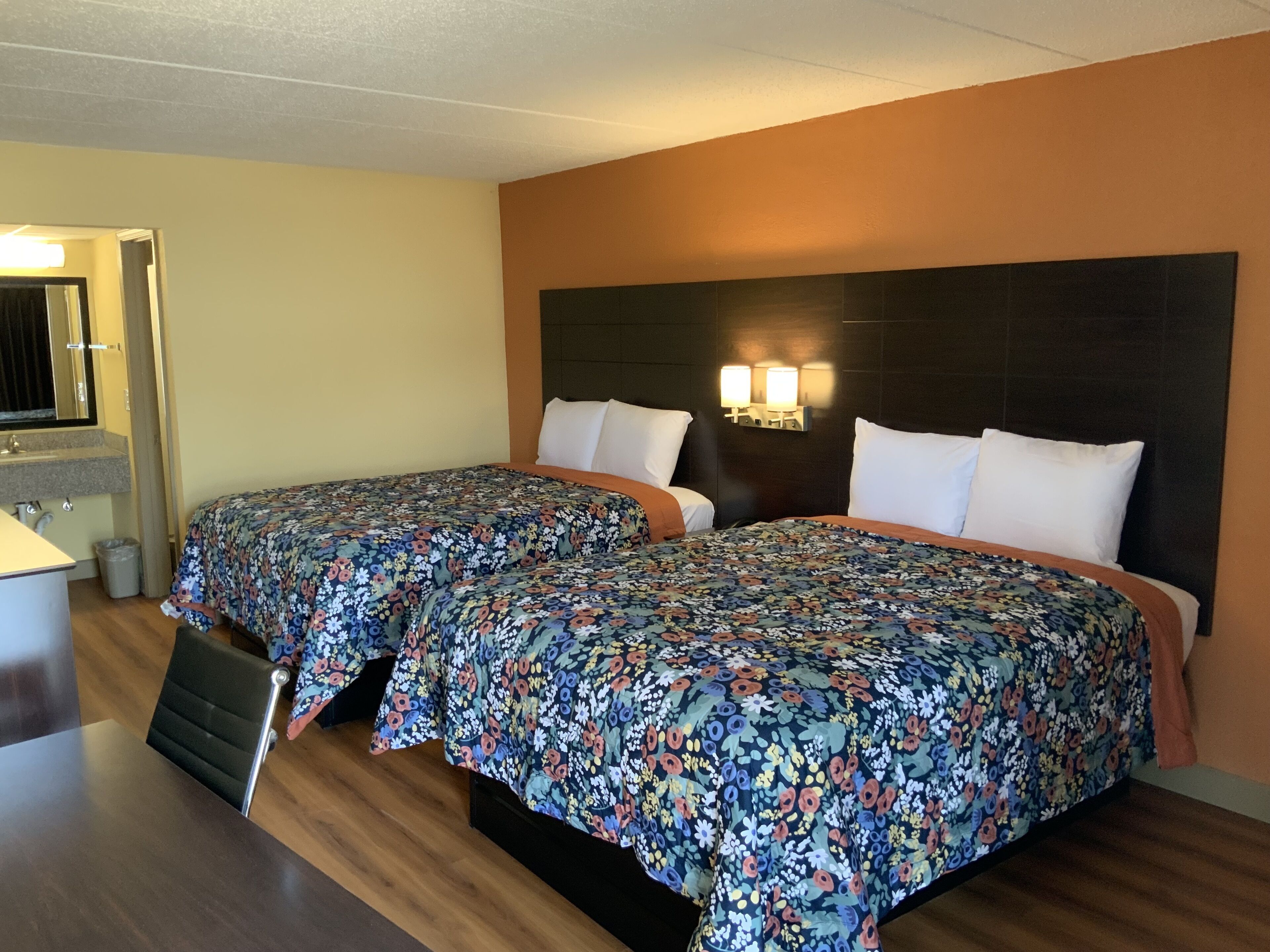 Days Inn by Wyndham Troy IL
