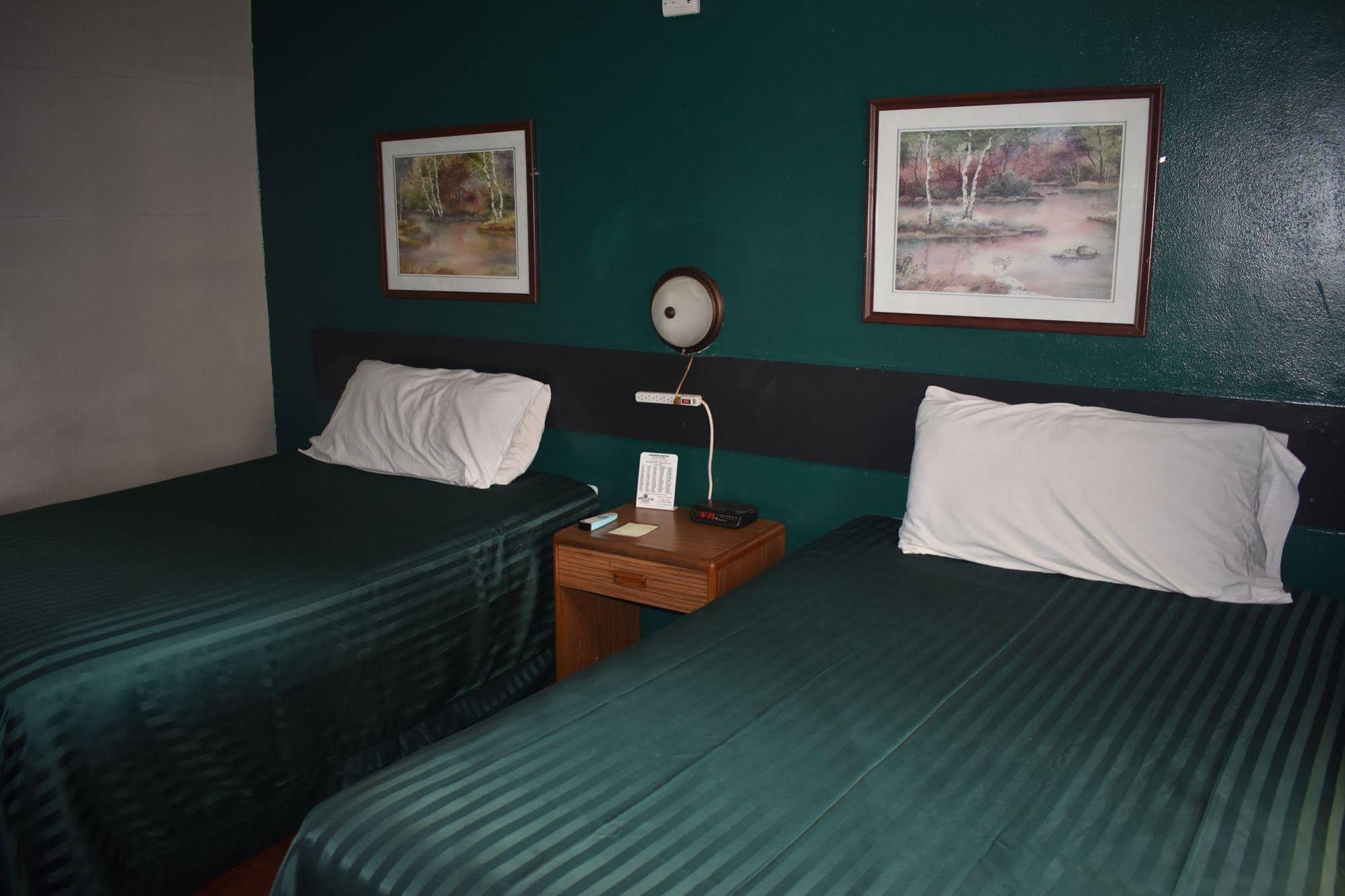 Cooper Motel