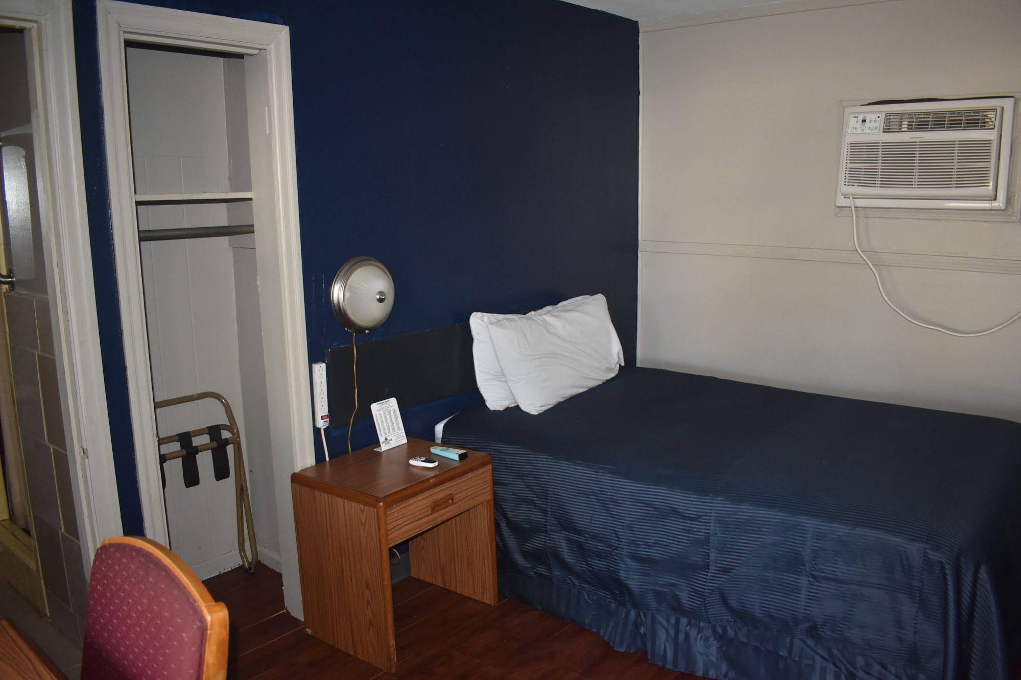 Cooper Motel