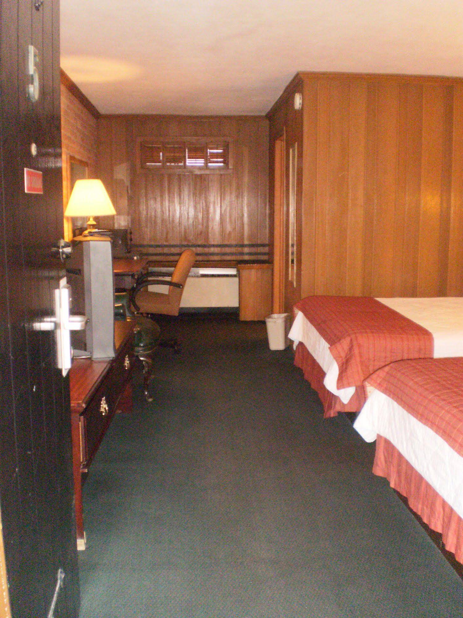 Lincoln Lodge