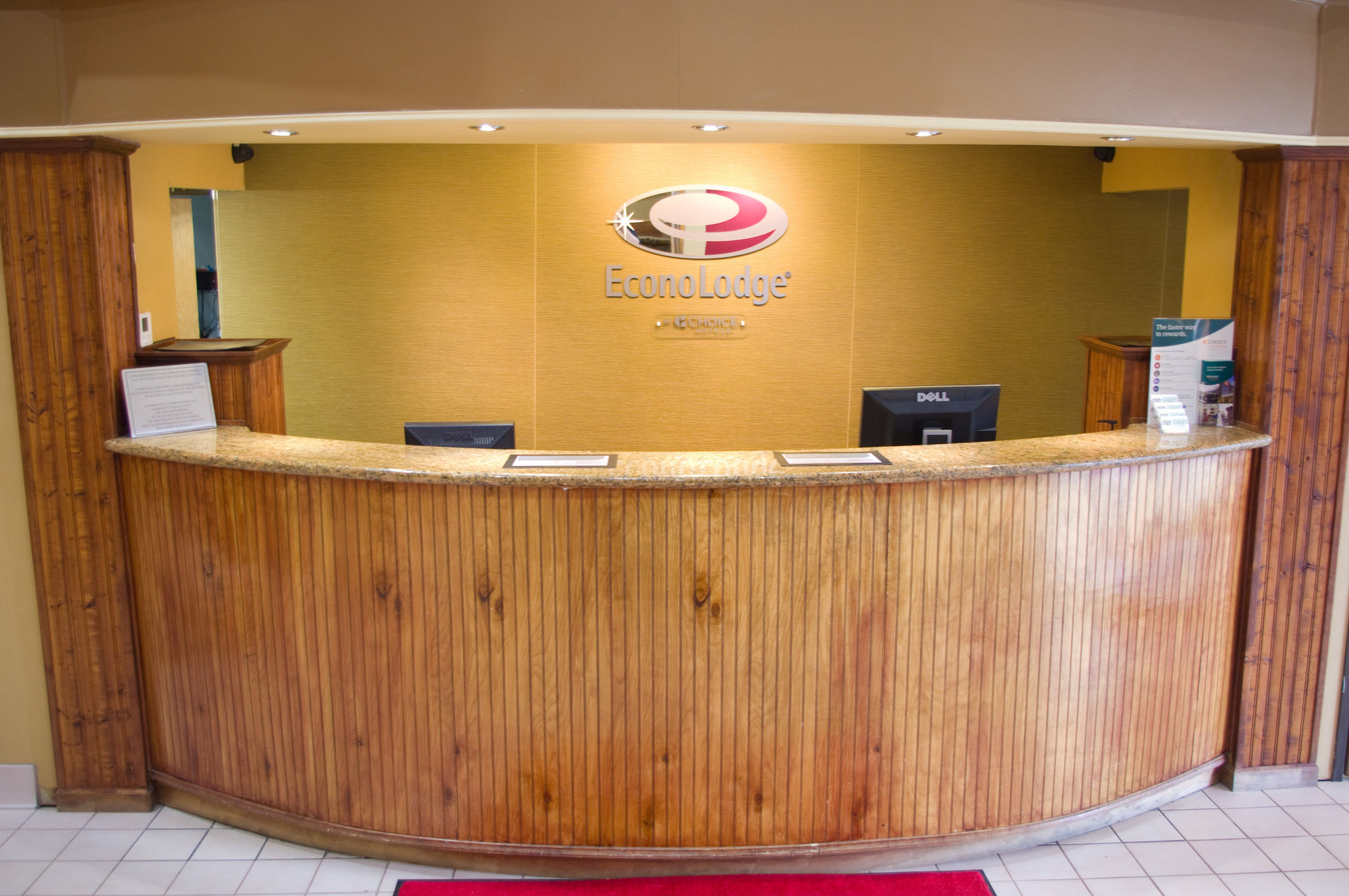 Howard Johnson by Wyndham Urbana