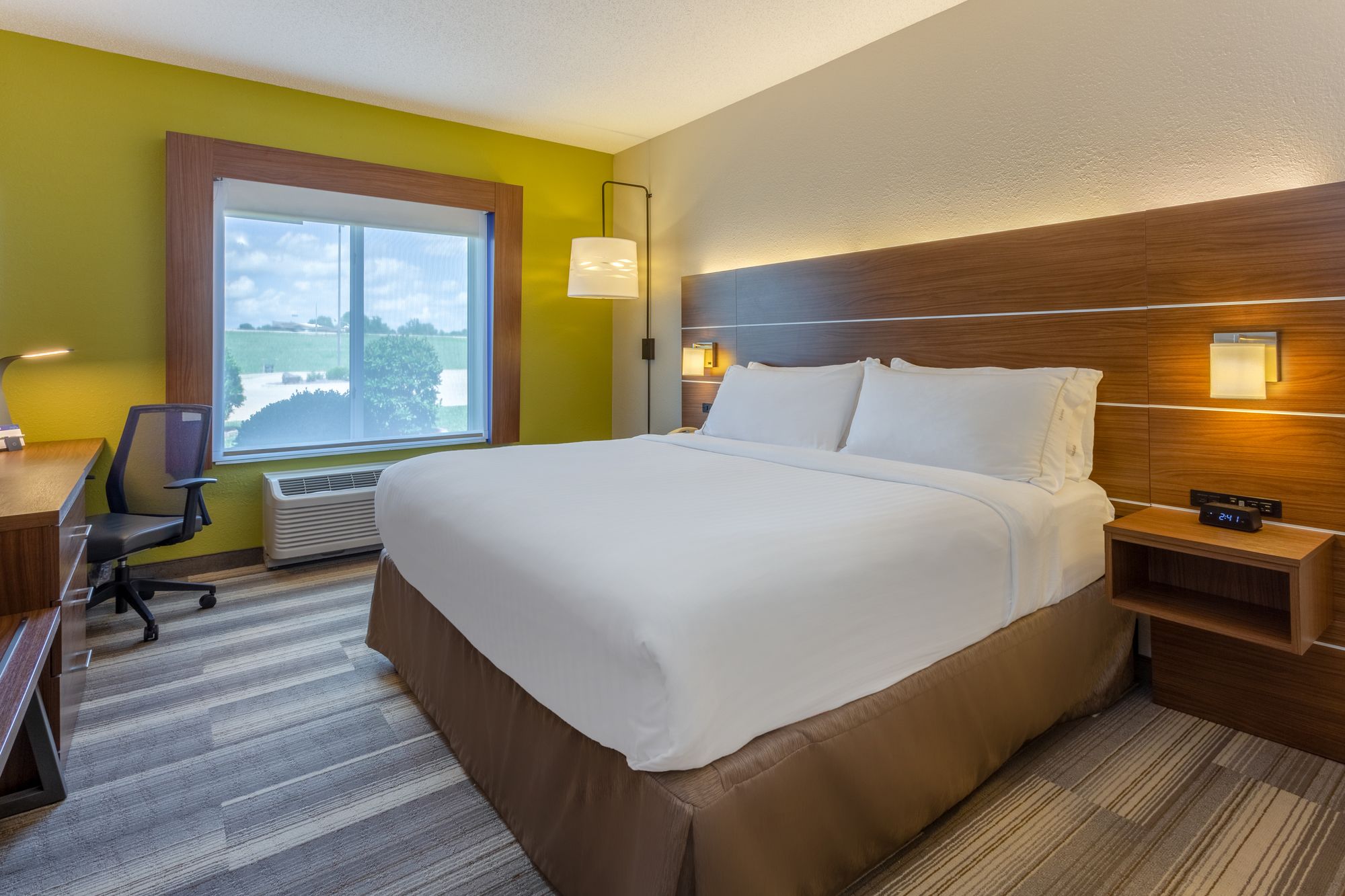 Holiday Inn Express Hotel & Suites Vandalia
