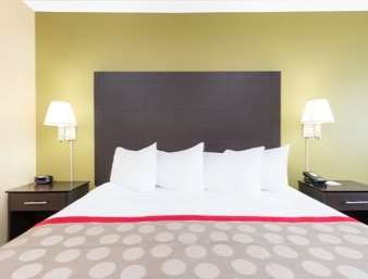 Ramada by Wyndham Vandalia