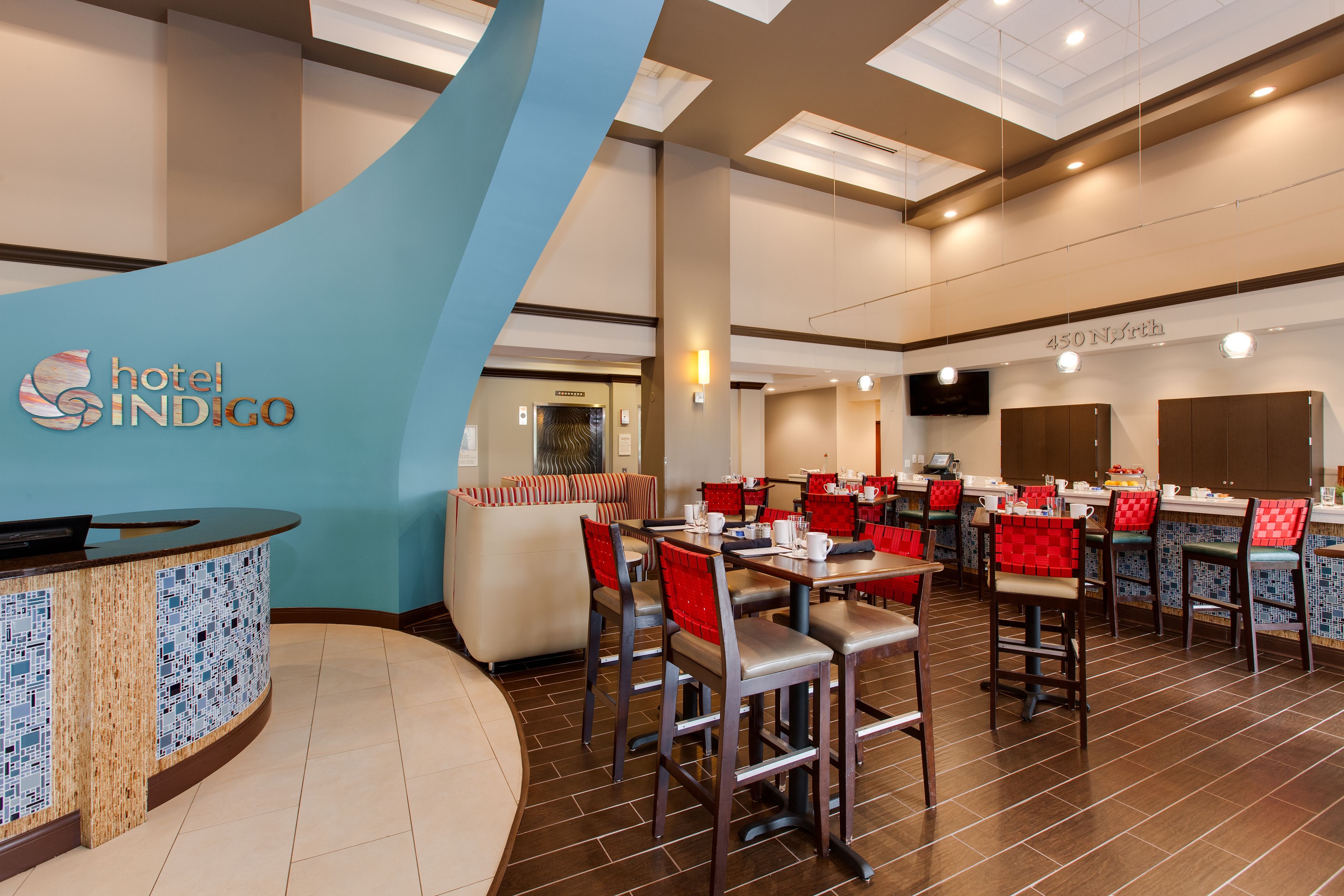 Hotel Indigo Chicago-Vernon Hills