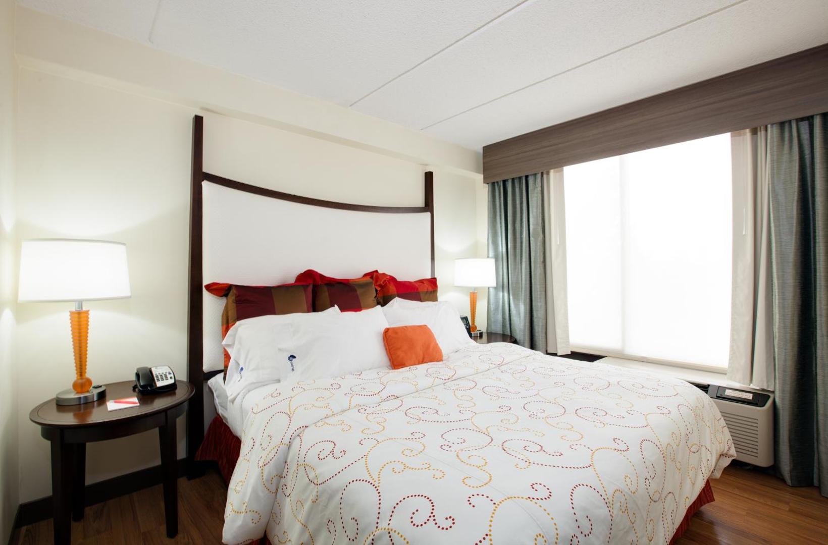 Hotel Indigo Chicago-Vernon Hills