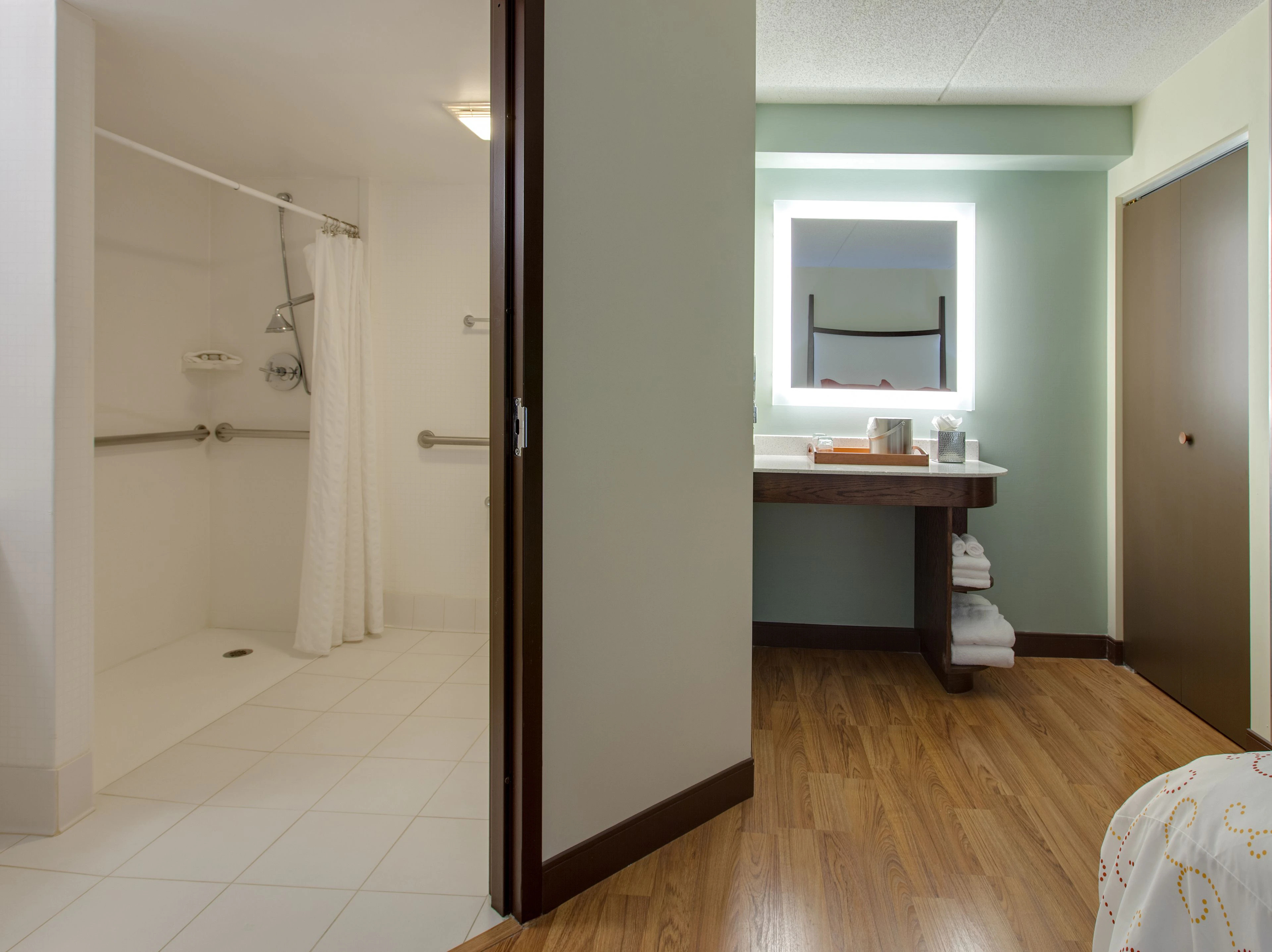 Hotel Indigo Chicago-Vernon Hills