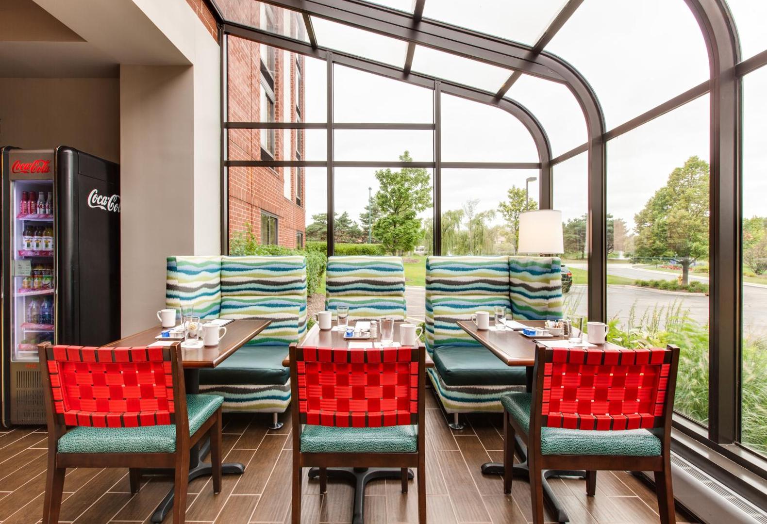 Hotel Indigo Chicago-Vernon Hills