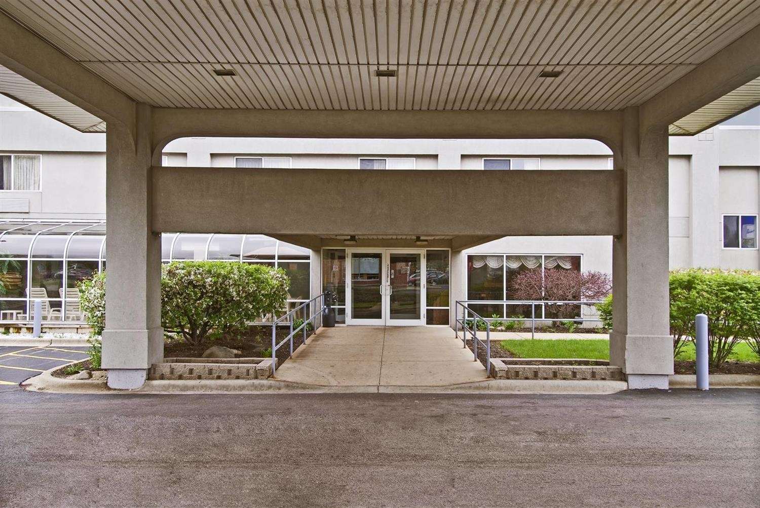 Americas Best Value Inn & Suites-waukegan/gurnee