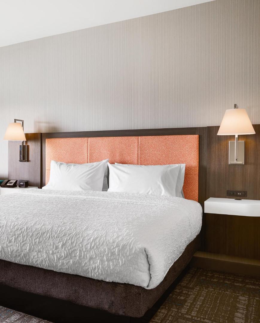 Hampton Inn & Suites Chicago Waukegan