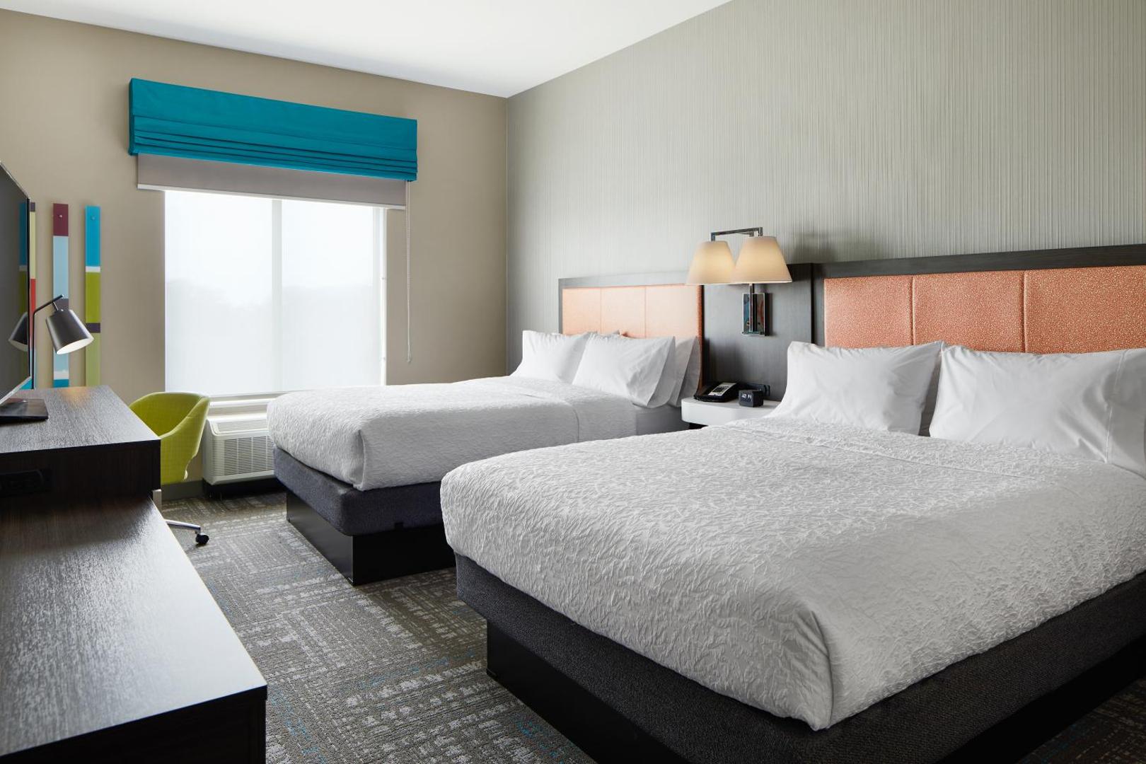 Hampton Inn & Suites Chicago Waukegan