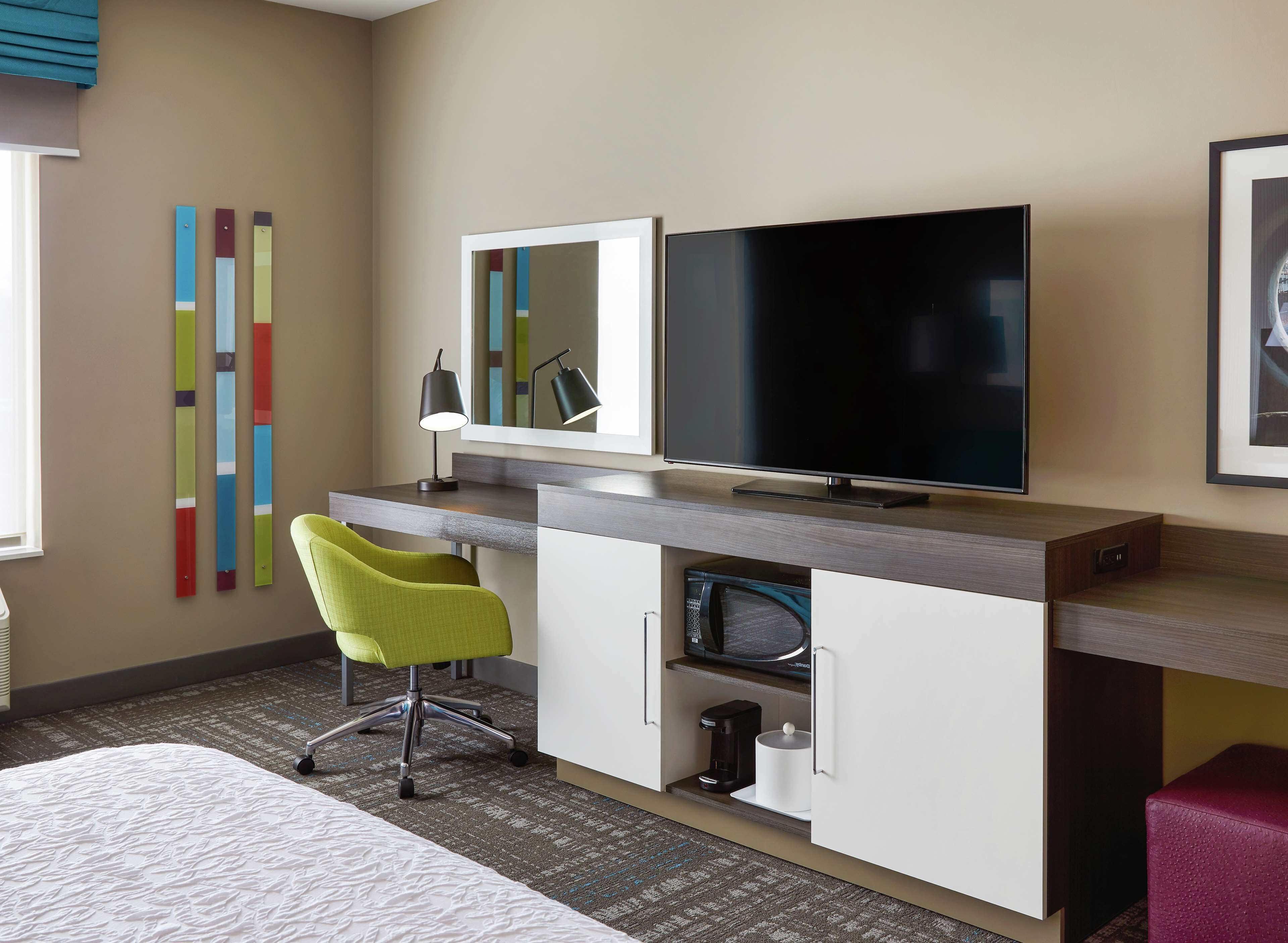 Hampton Inn & Suites Chicago Waukegan