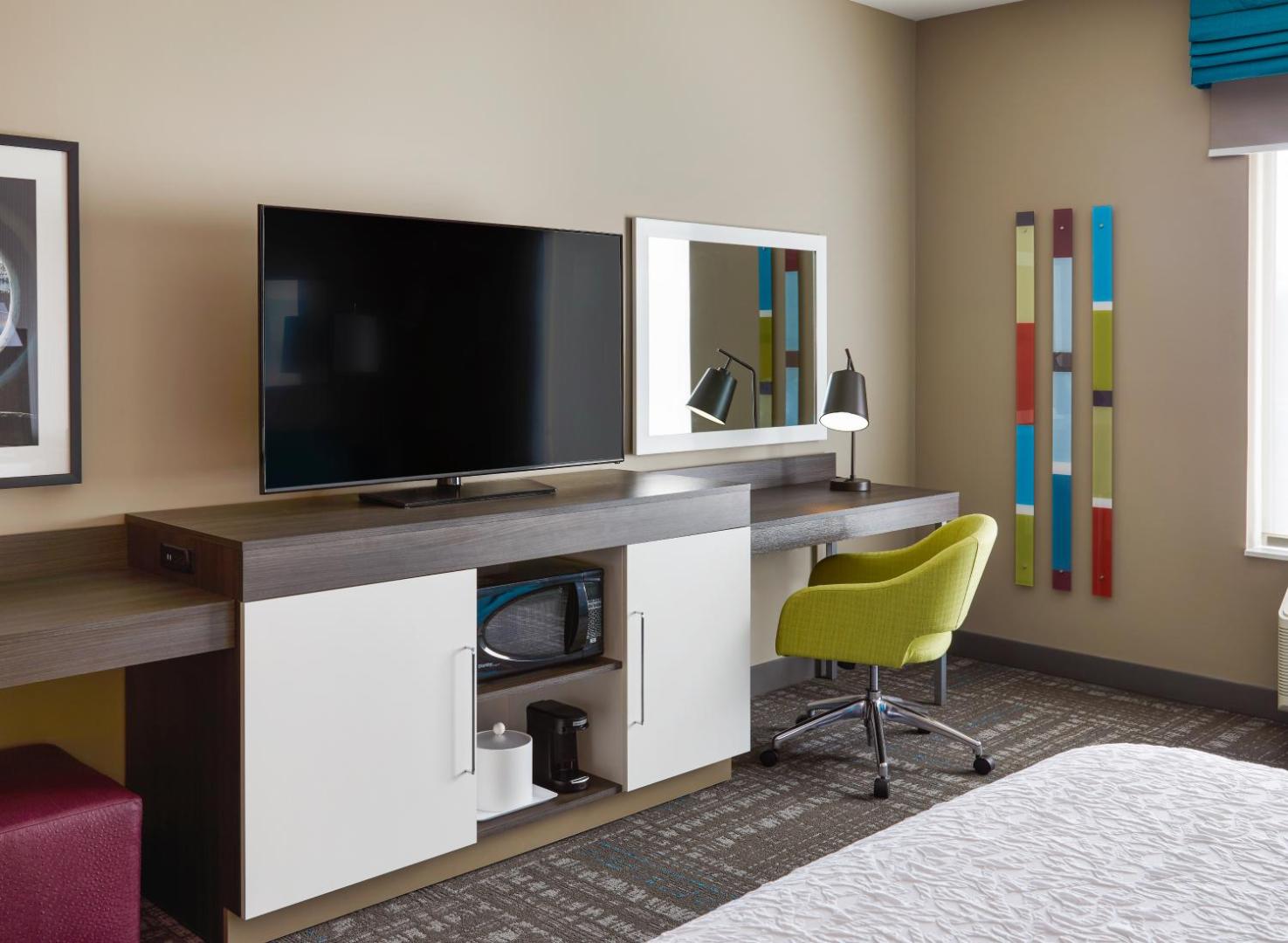 Hampton Inn & Suites Chicago Waukegan