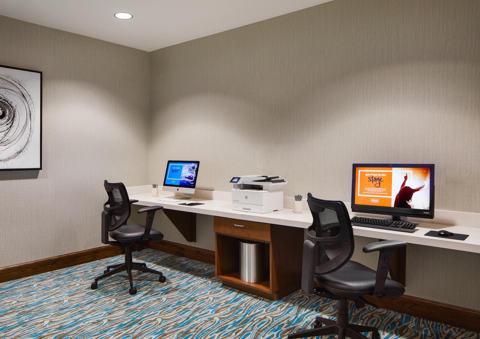 Hampton Inn & Suites Chicago Waukegan