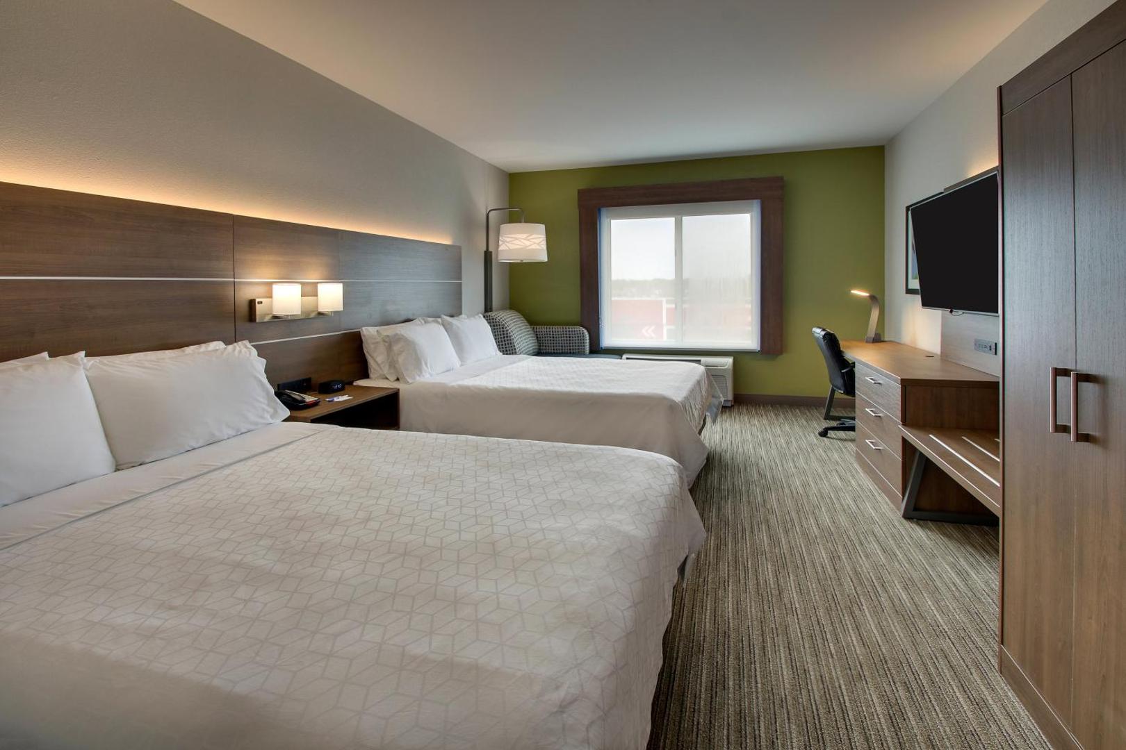 Holiday Inn Express & Suites Chicago North-Waukegan-Gurnee