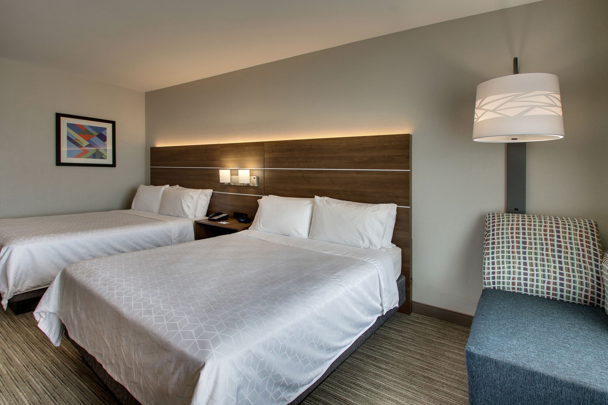 Holiday Inn Express & Suites Chicago North-Waukegan-Gurnee