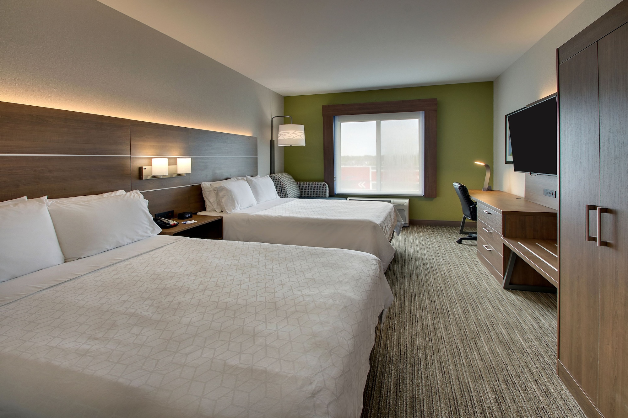 Holiday Inn Express & Suites Chicago North-Waukegan-Gurnee