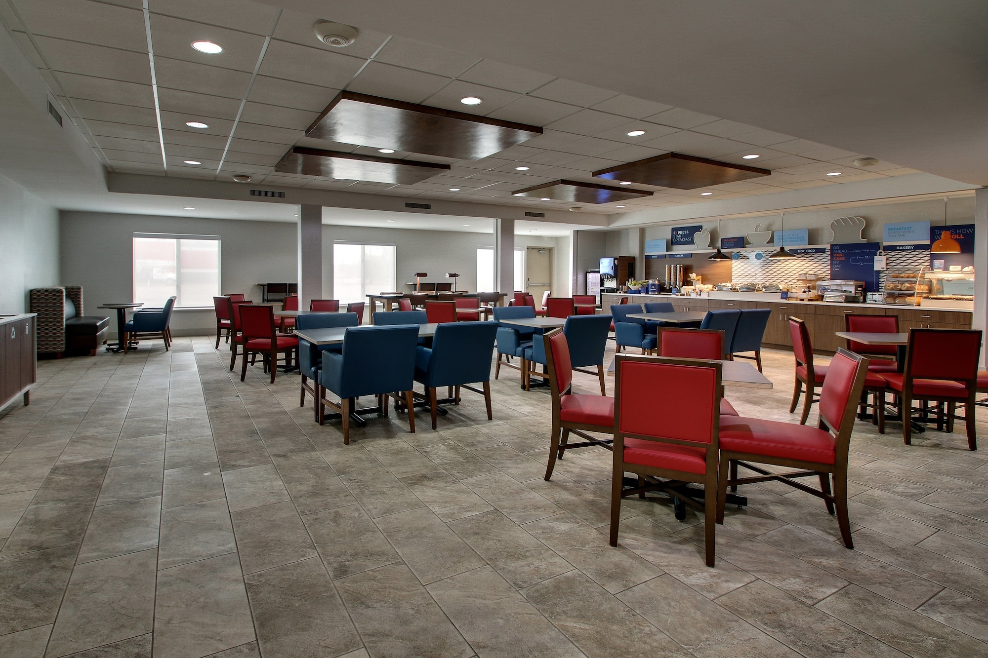Holiday Inn Express & Suites Chicago North-Waukegan-Gurnee