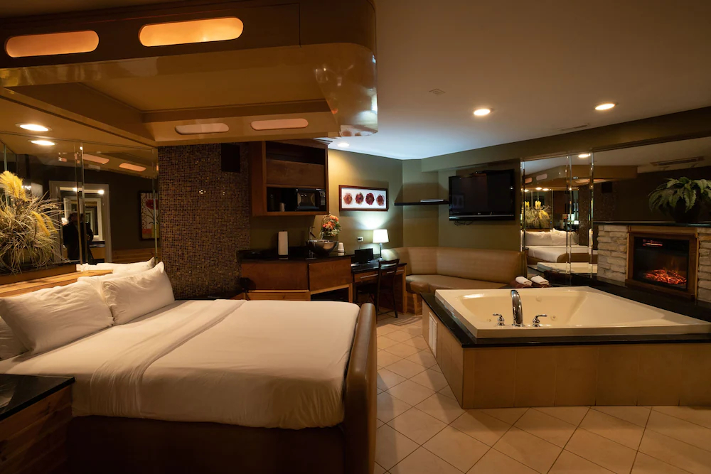 Champagne Lodge and Luxury Suites