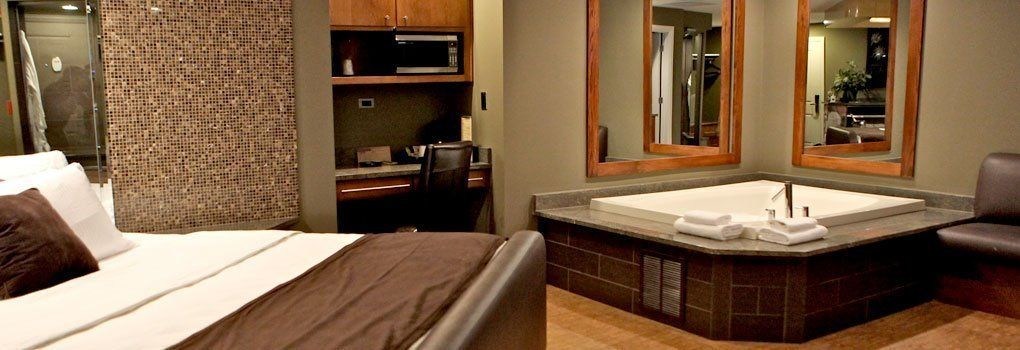 Champagne Lodge and Luxury Suites