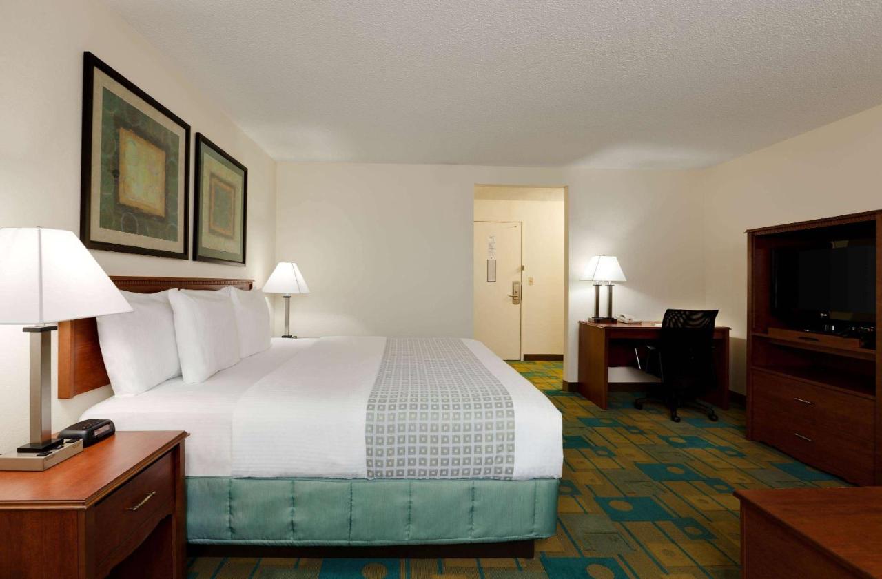 La Quinta Inn by Wyndham Chicago Willowbrook