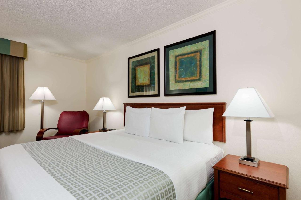 La Quinta Inn by Wyndham Chicago Willowbrook