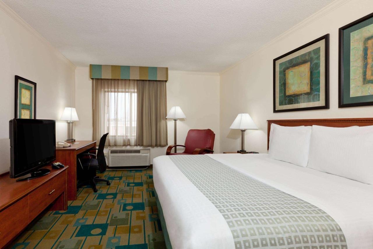 La Quinta Inn by Wyndham Chicago Willowbrook
