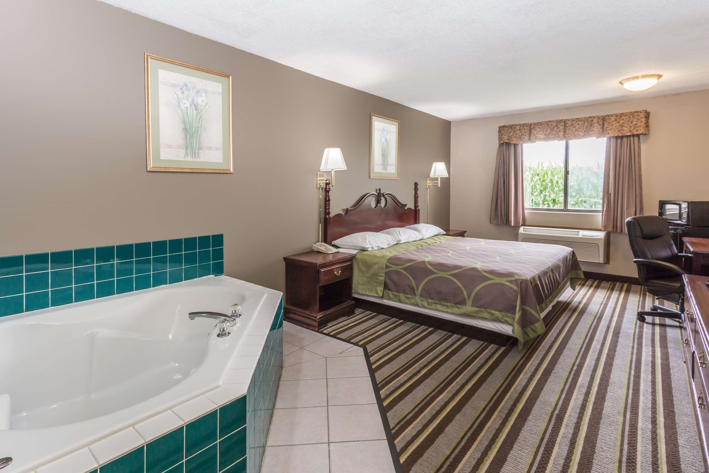 Super 8 by Wyndham Yorkville