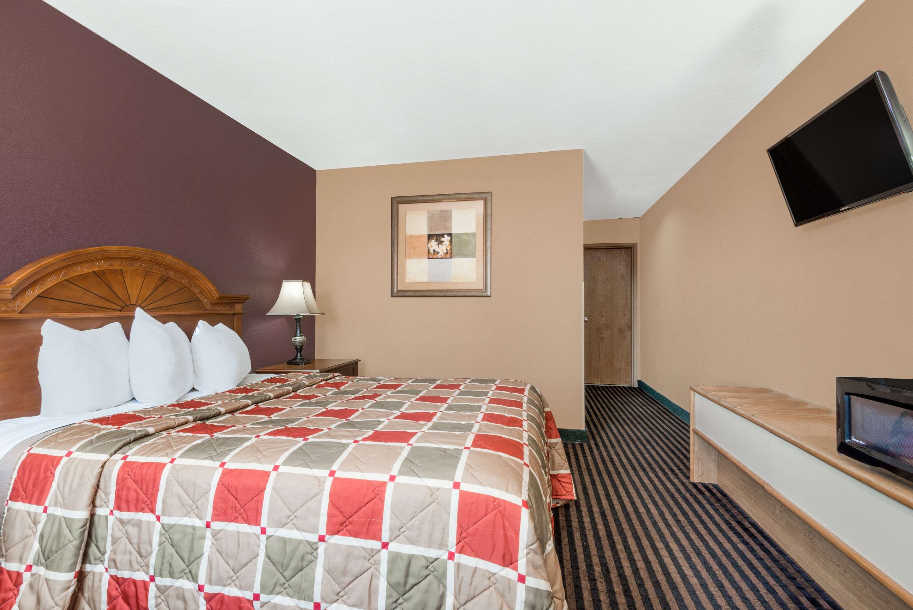 Days Inn by Wyndham Anderson IN