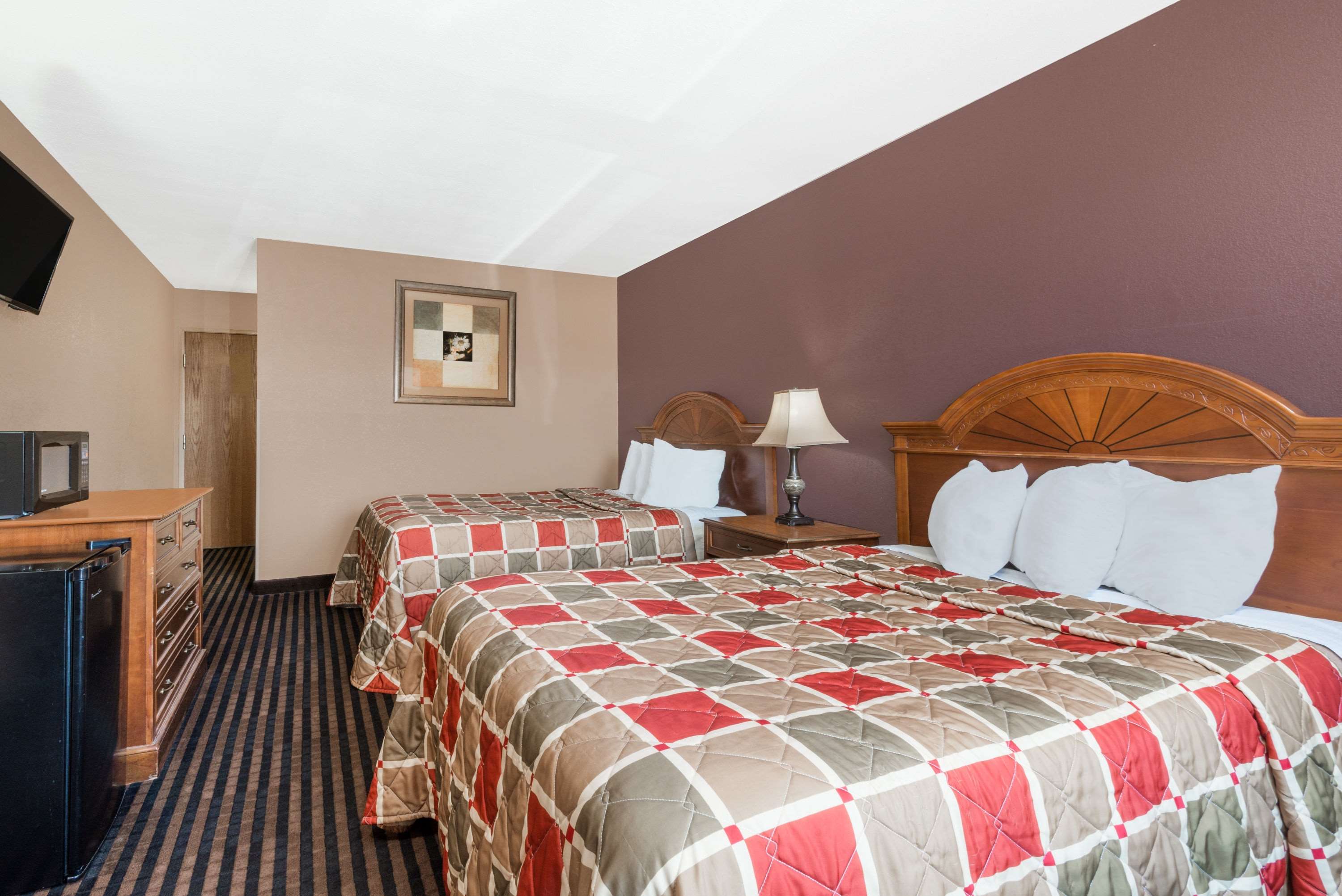 Days Inn by Wyndham Anderson IN
