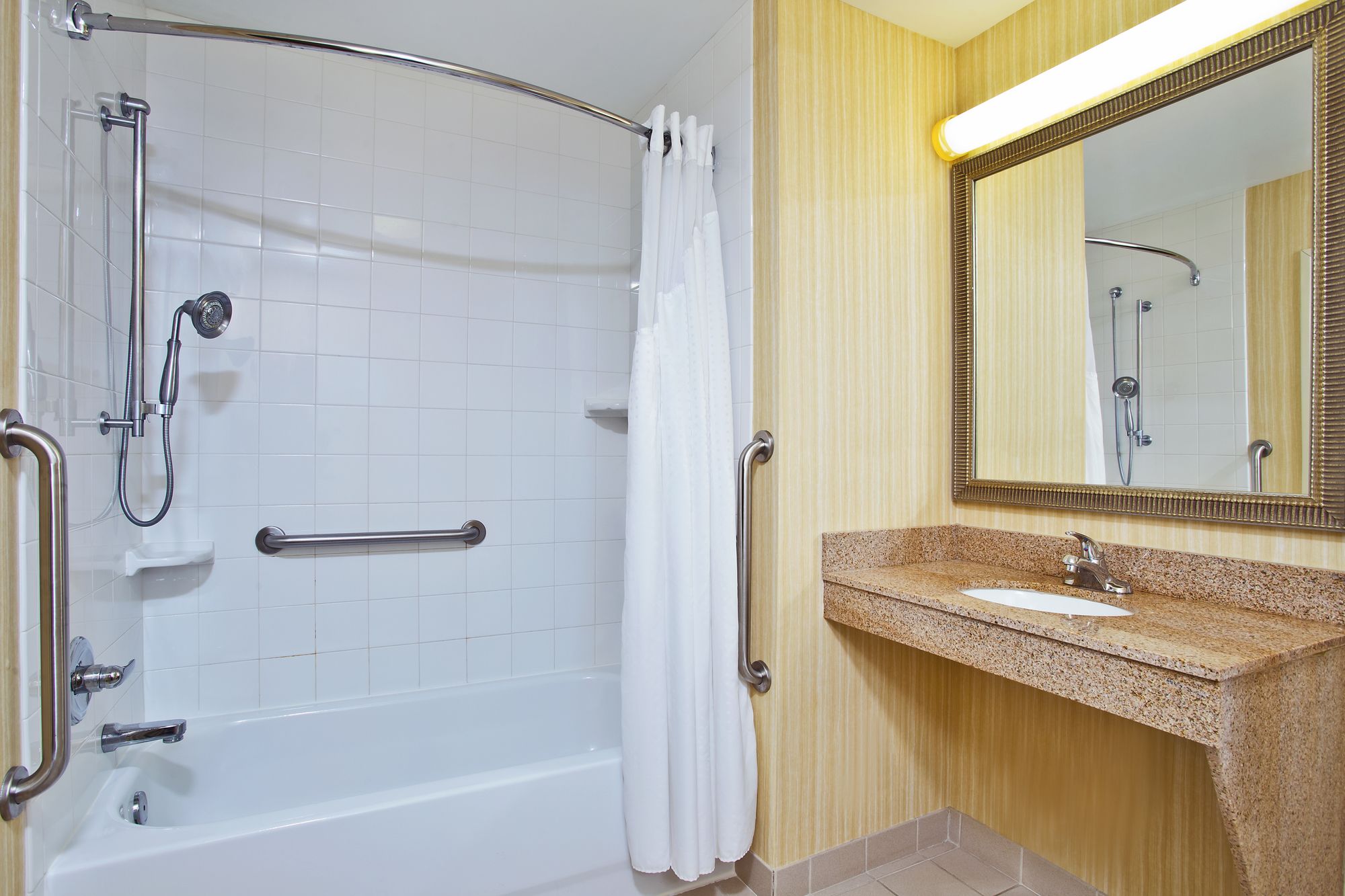 Holiday Inn Express Hotel & Suites Anderson