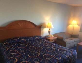 Red Roof Inn Auburn