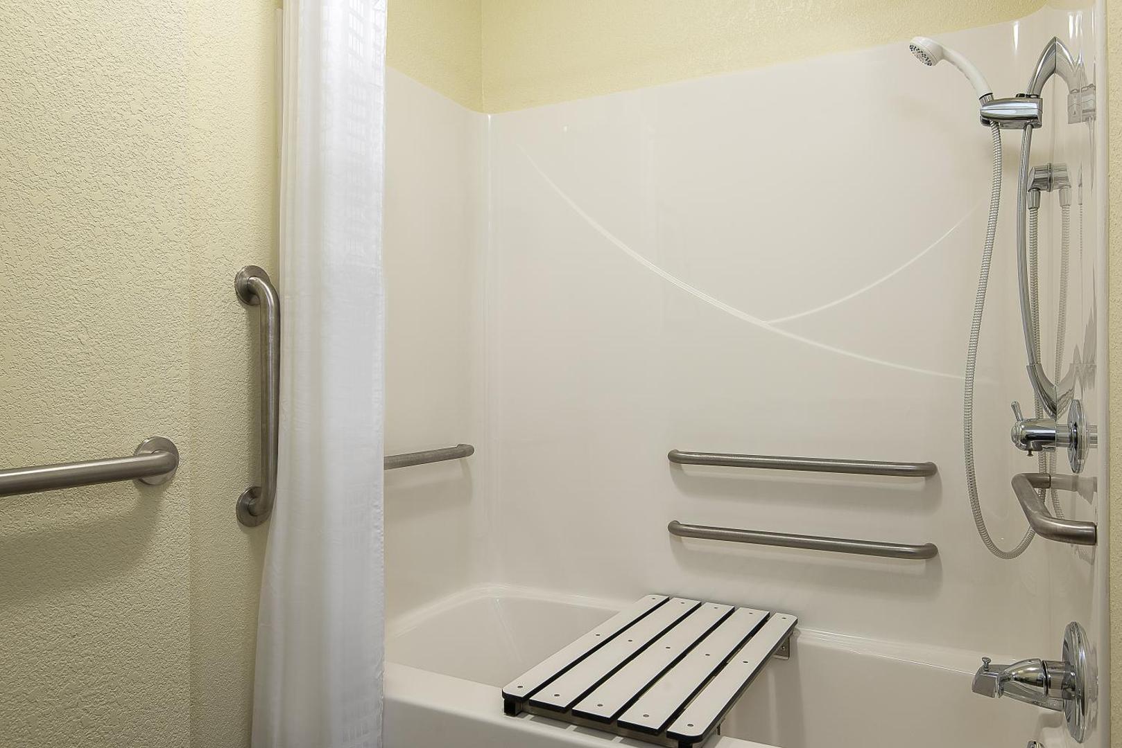 Candlewood Suites Bloomington