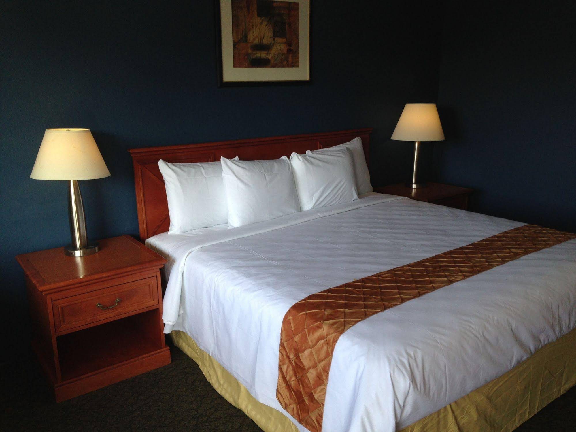 Cascades Inn