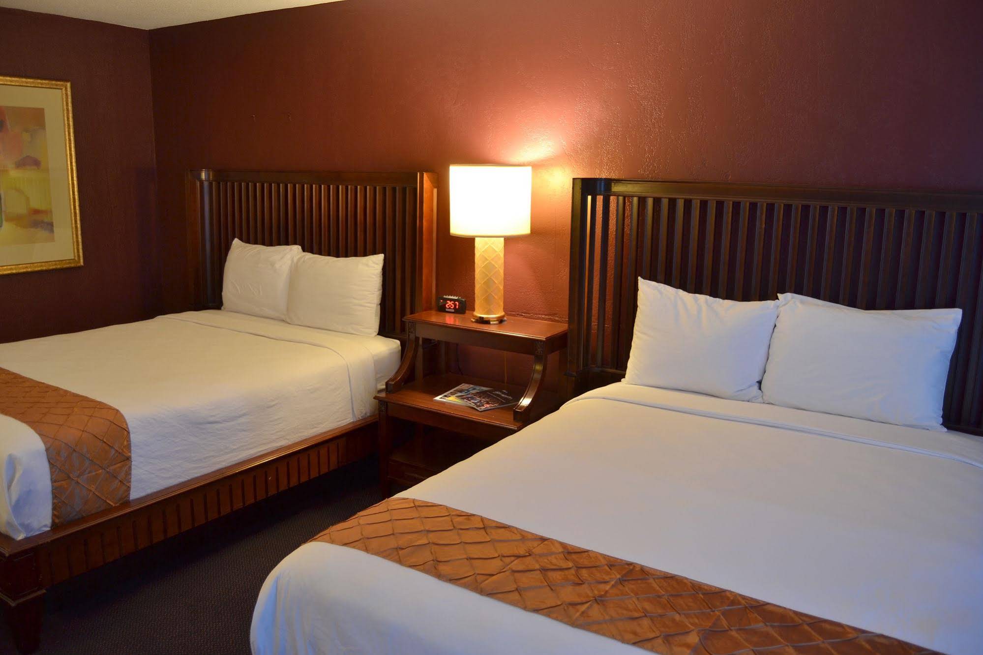 Cascades Inn