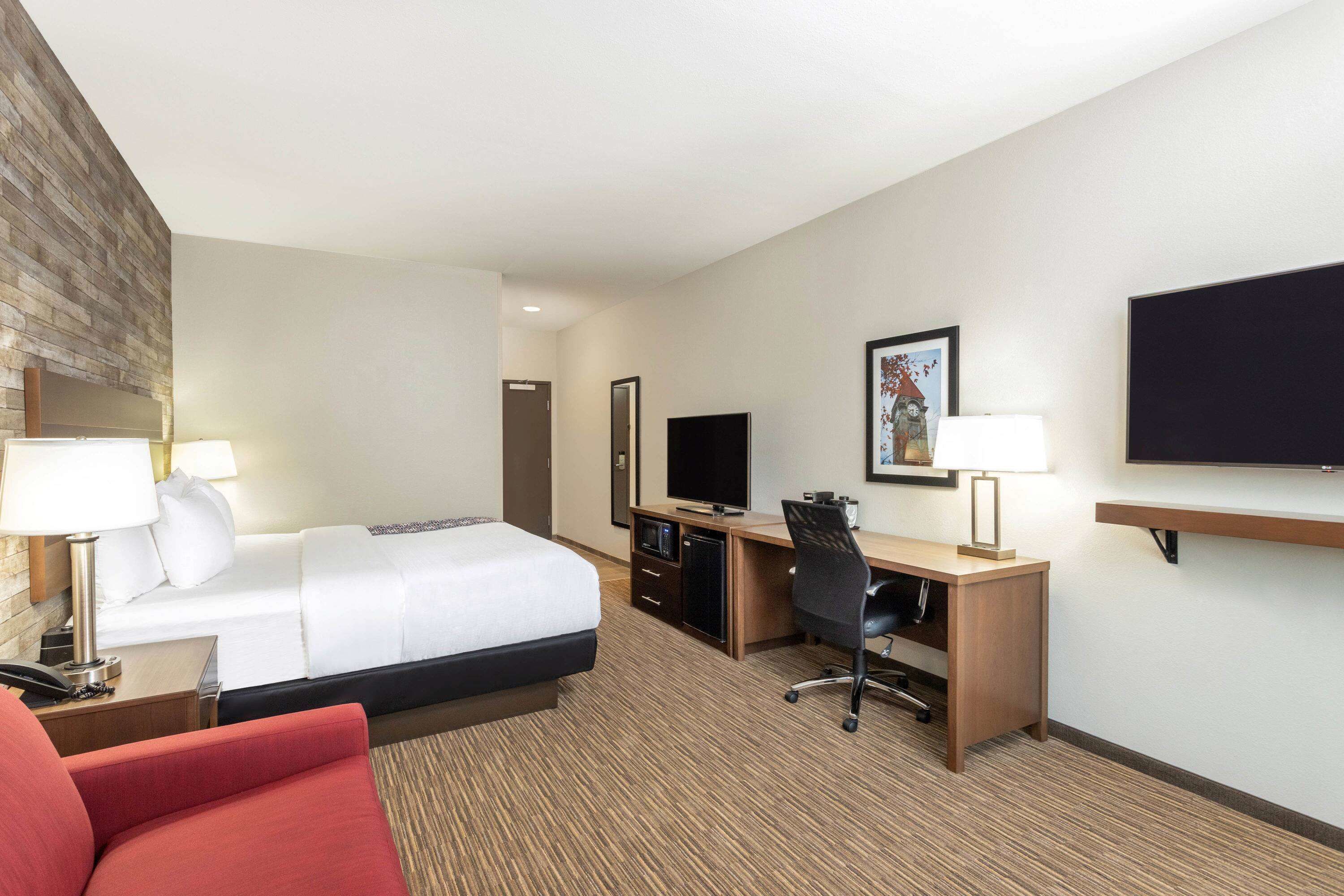 La Quinta Inn & Suites by Wyndham Bloomington