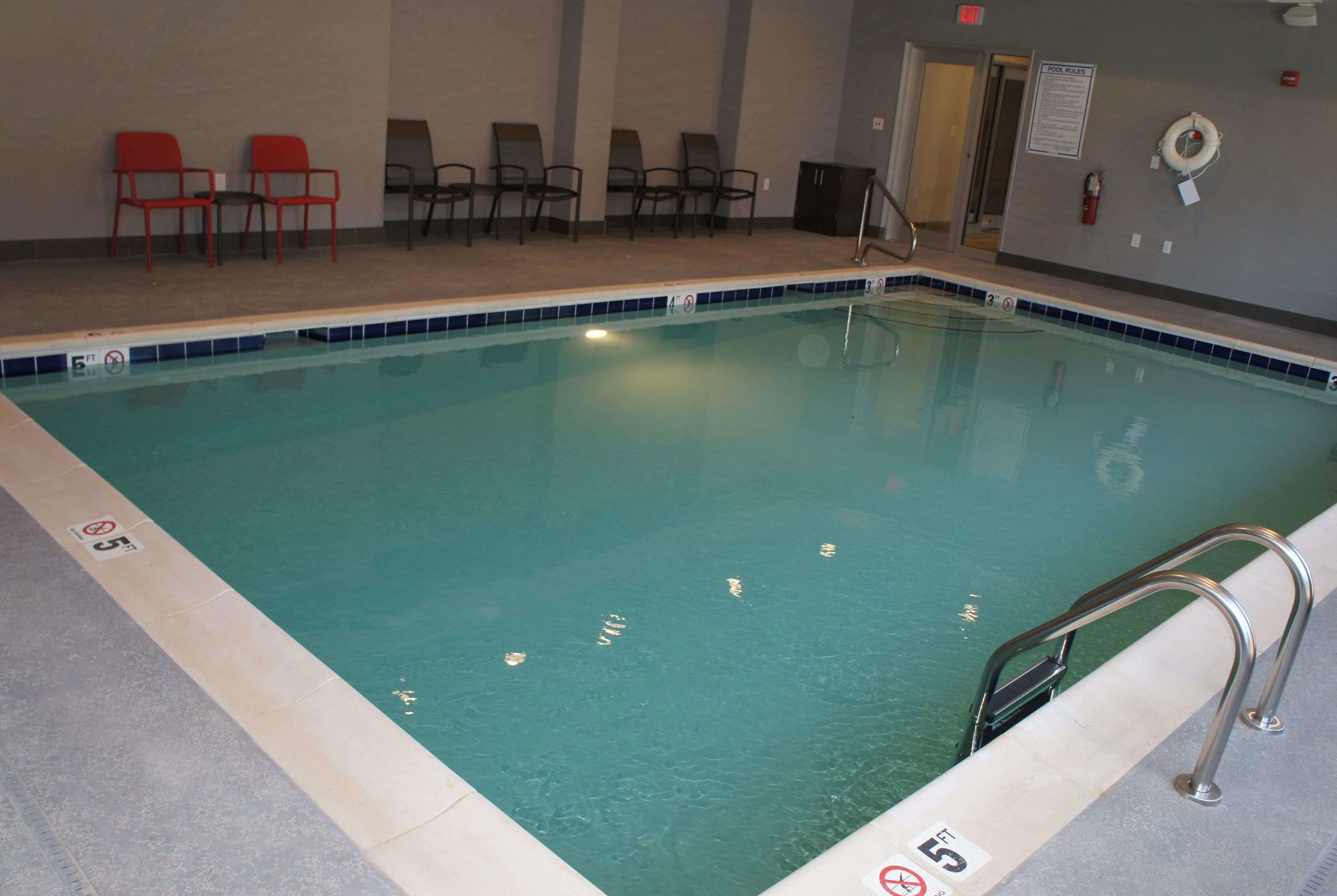 La Quinta Inn & Suites by Wyndham Bloomington