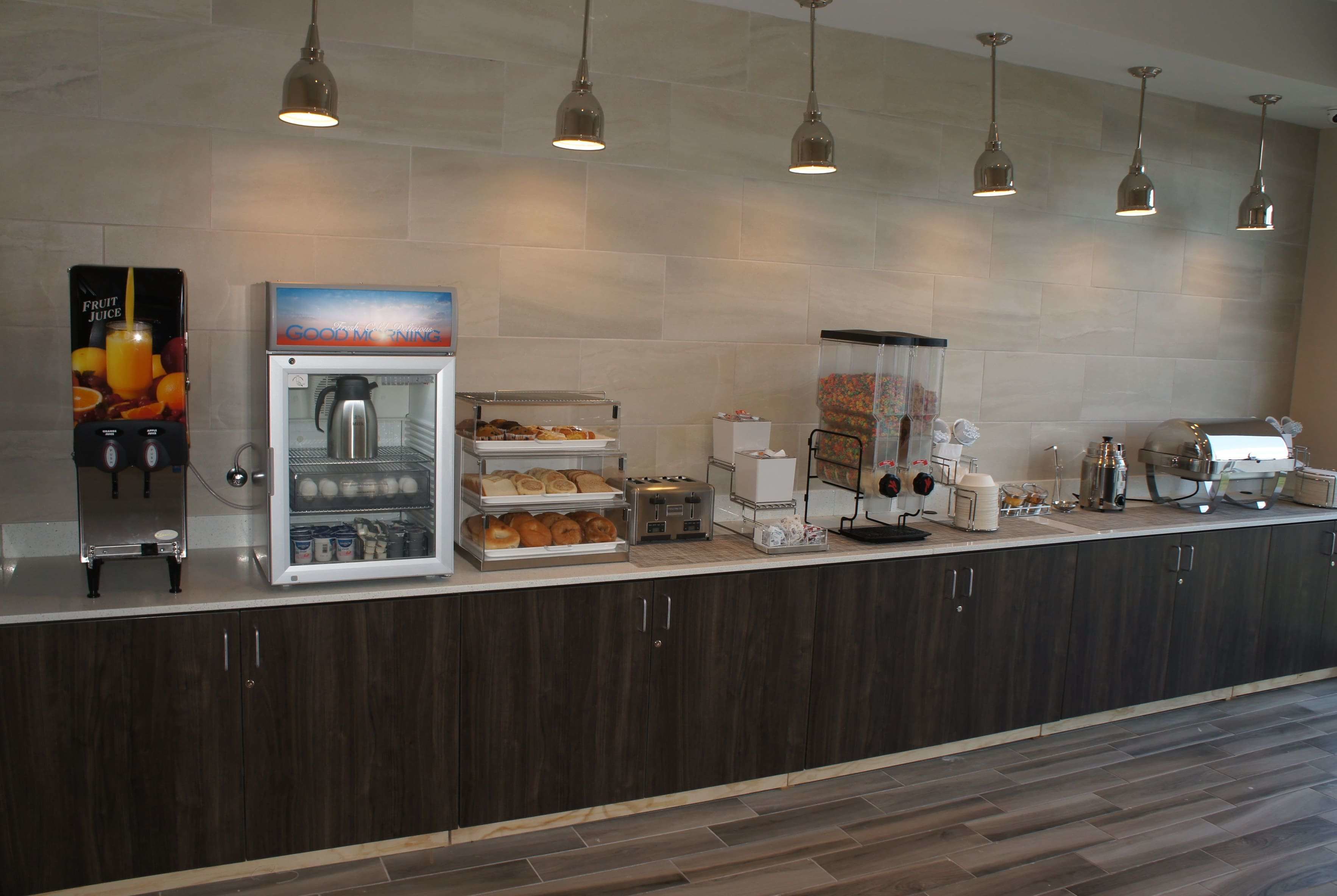 La Quinta Inn & Suites by Wyndham Bloomington