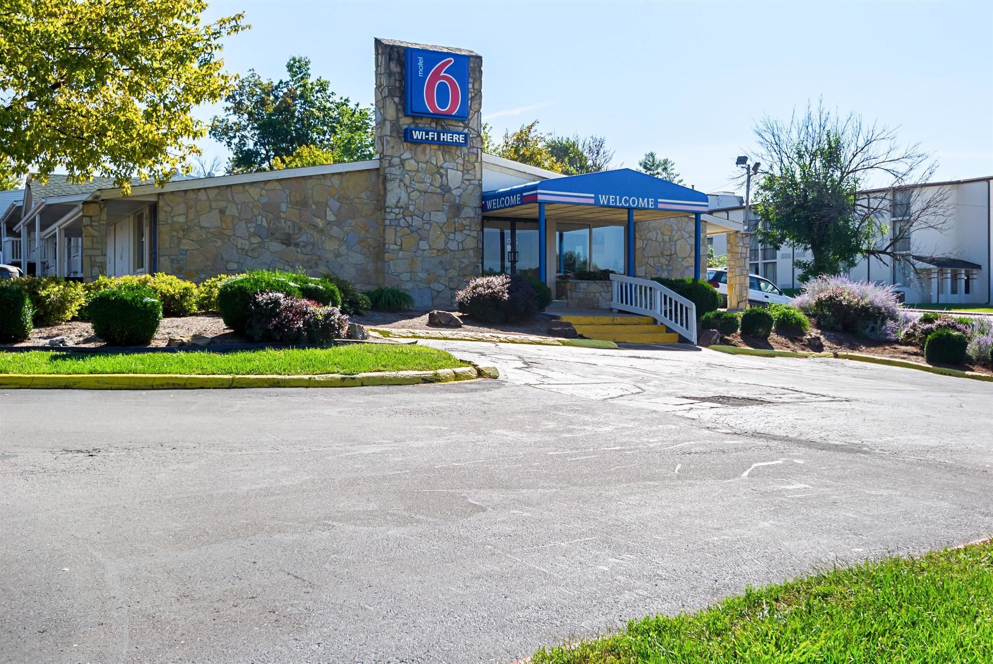 Motel 6 Bloomington