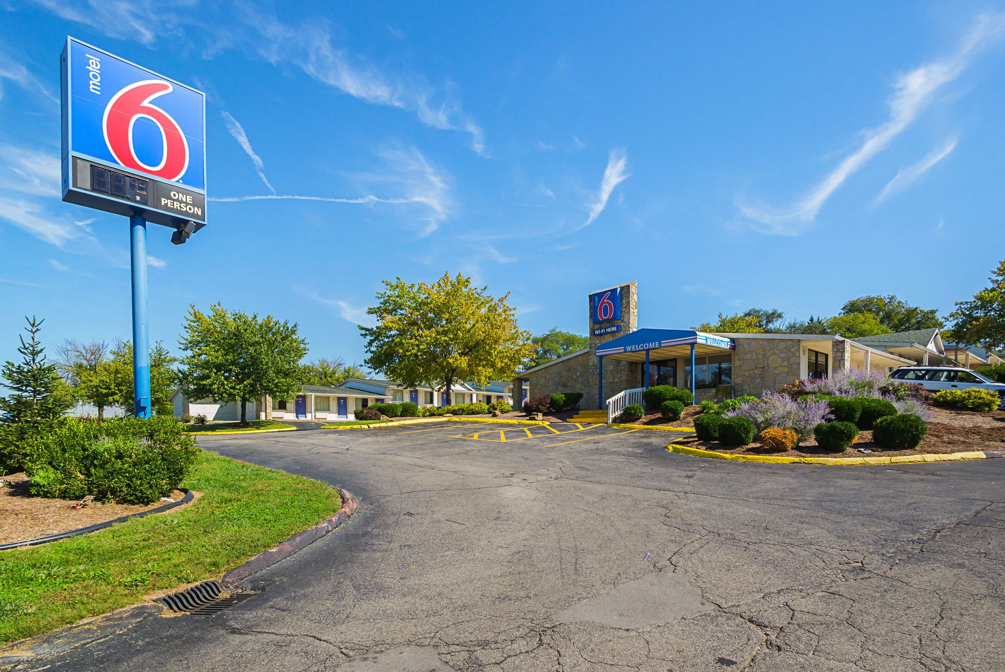 Motel 6 Bloomington