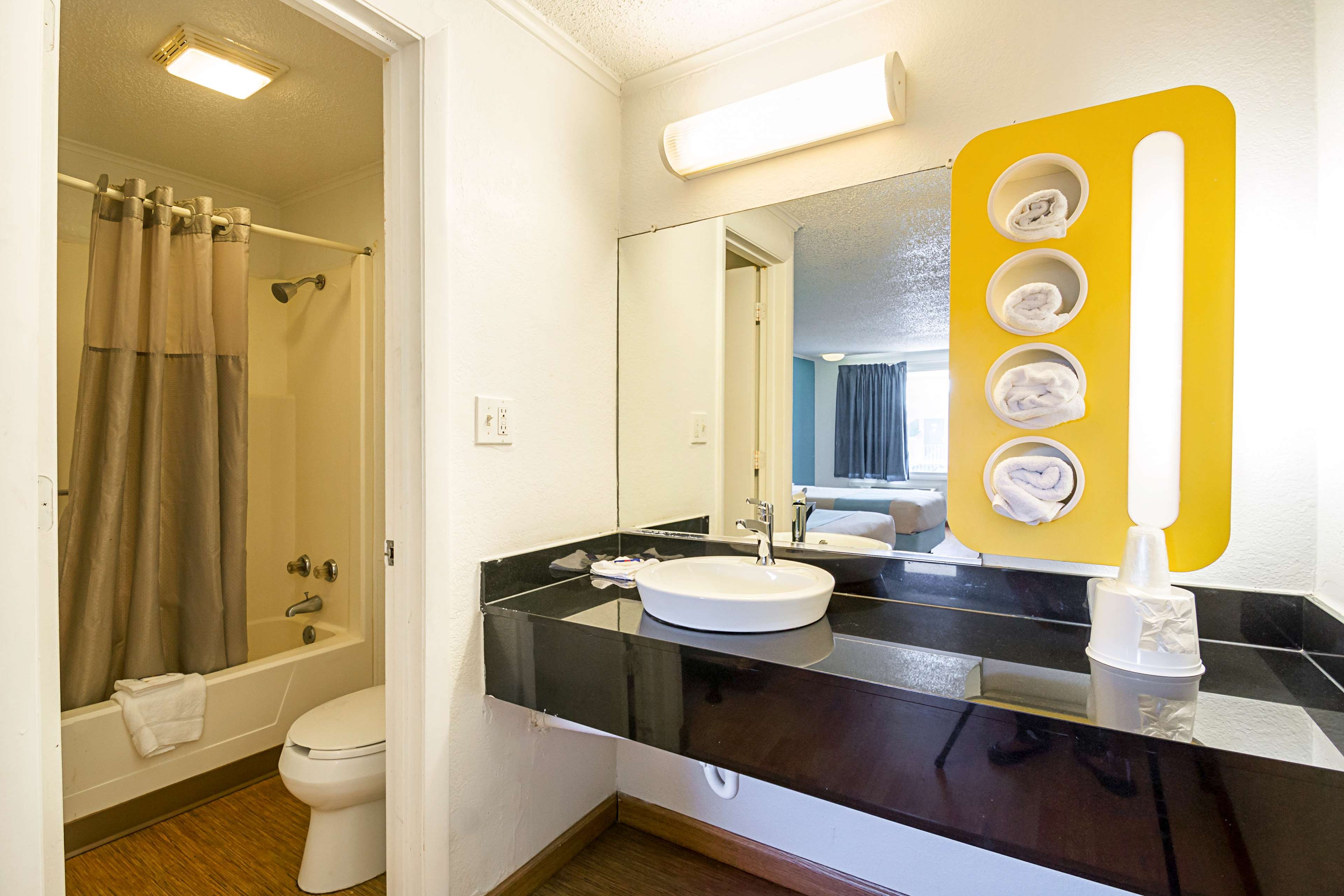 Motel 6 Bloomington