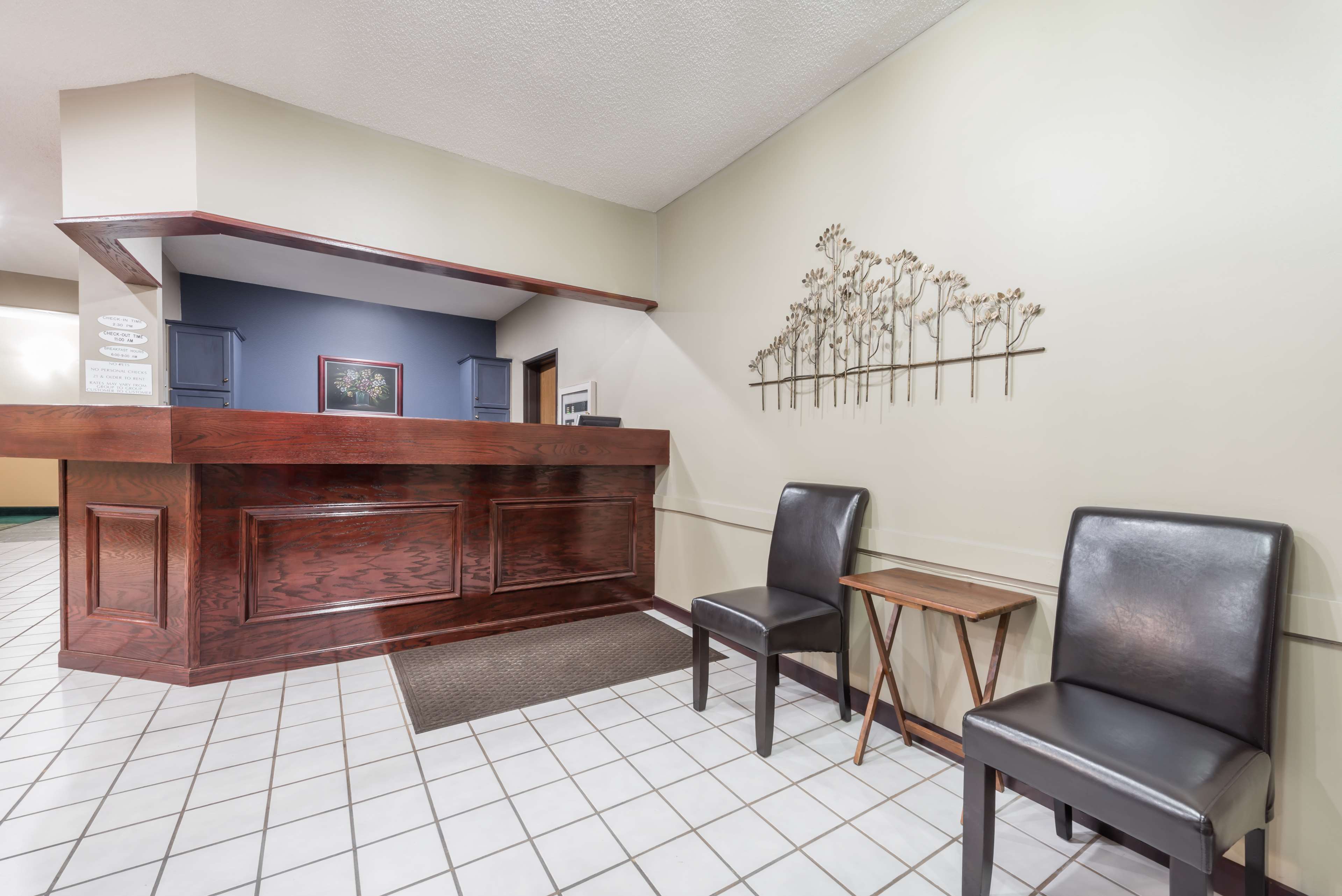 Super 8 by Wyndham Bloomington